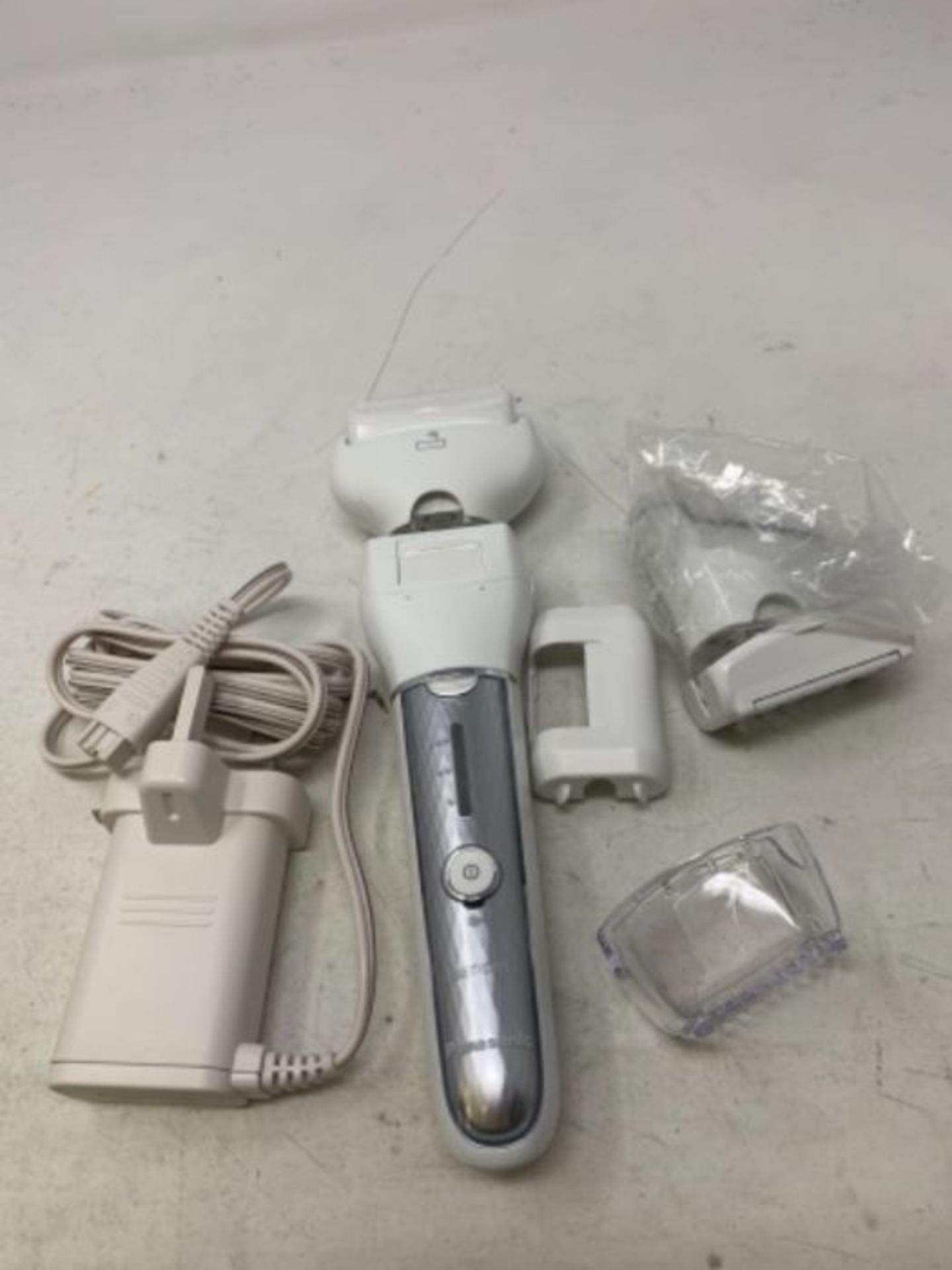 RRP £70.00 Panasonic ES-EL9A Wet & Dry Cordless Epilator for Women with 8 attachments - Image 2 of 2