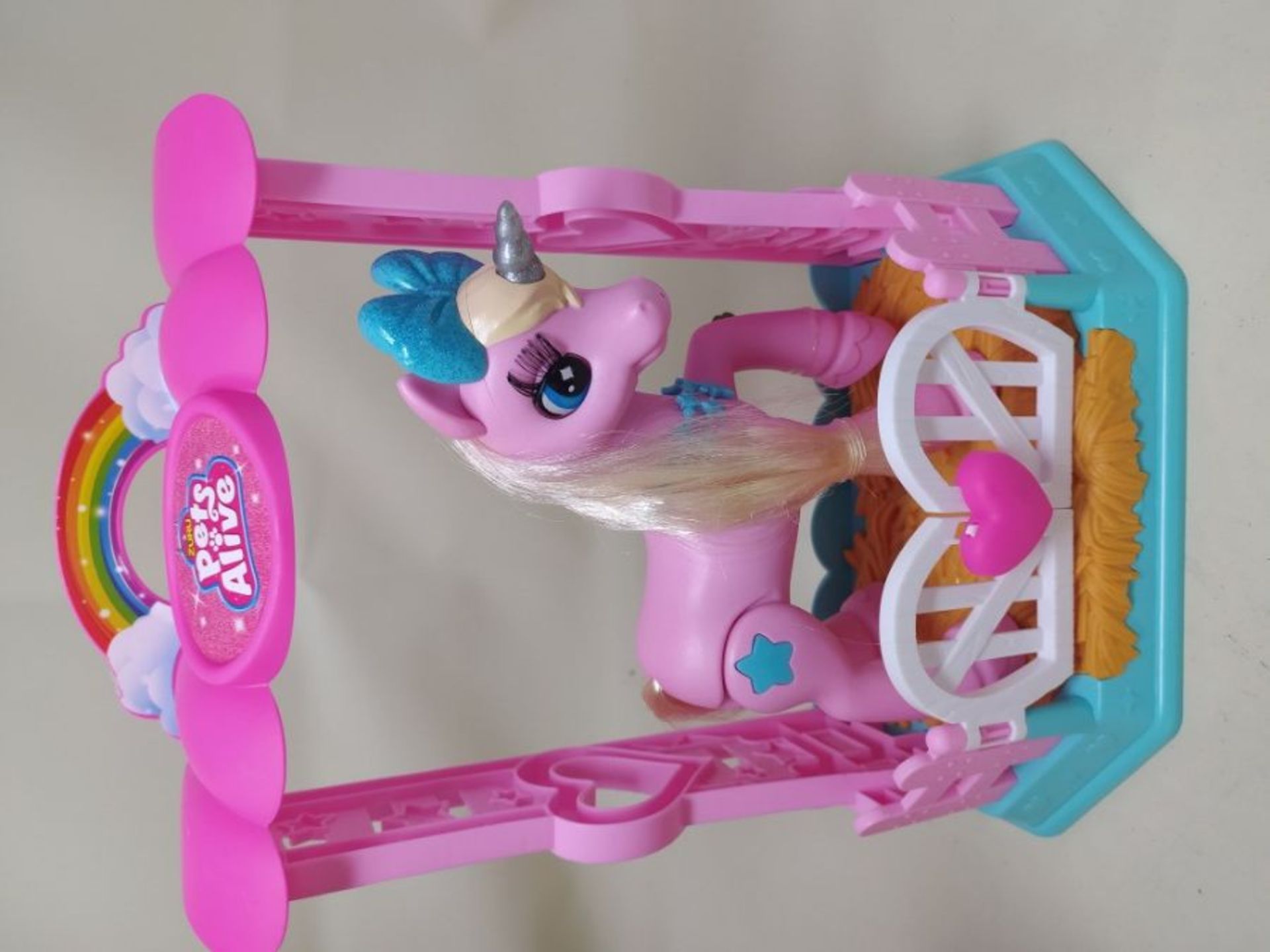 Pets Alive - My Magical Unicorn & Stable Playset - Pink - Image 2 of 2