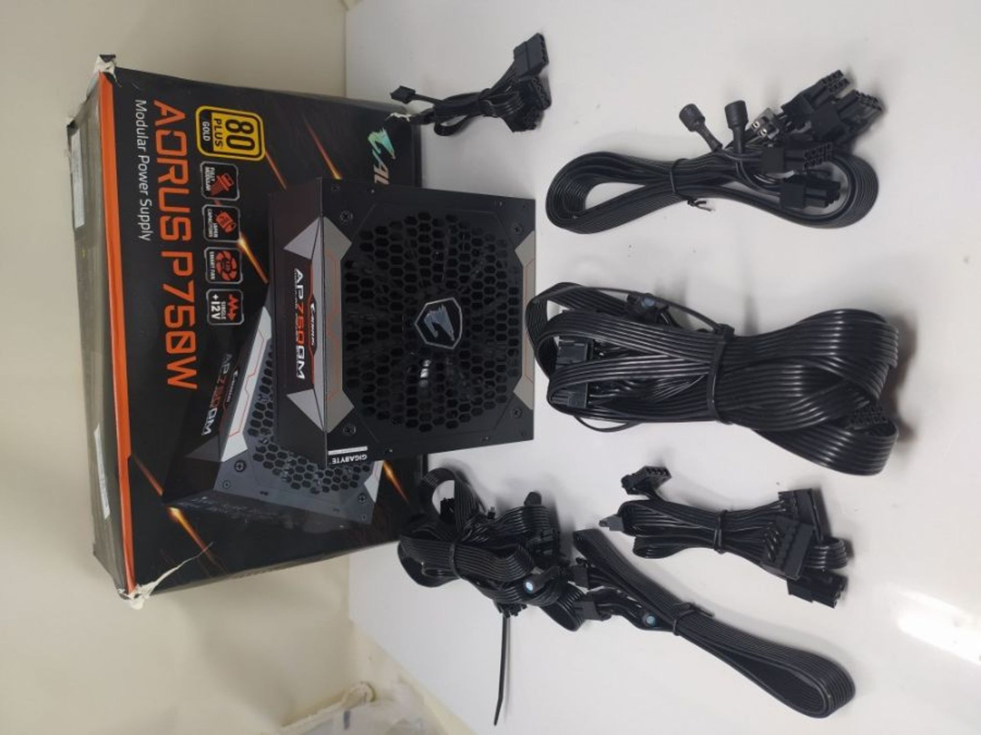 RRP £114.00 Gigabyte GP-AP750GM-UK Aorus P750W 750W 135mm Smart Fan 80 PLUS Gold Fully Modular PSU - Image 2 of 2