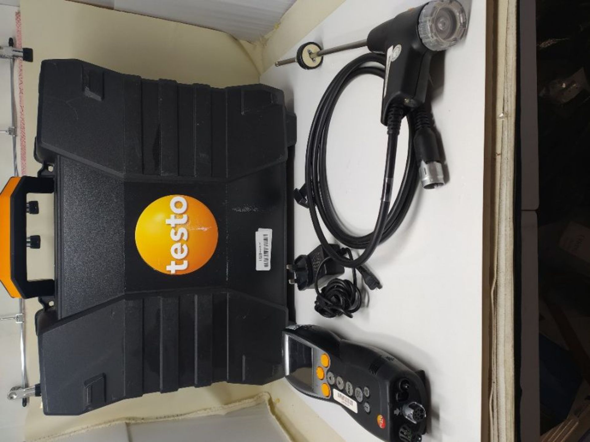 RRP £1766.00 testo 330-2 LL - Flue Gas Analyser (Pro set with Bluetooth)