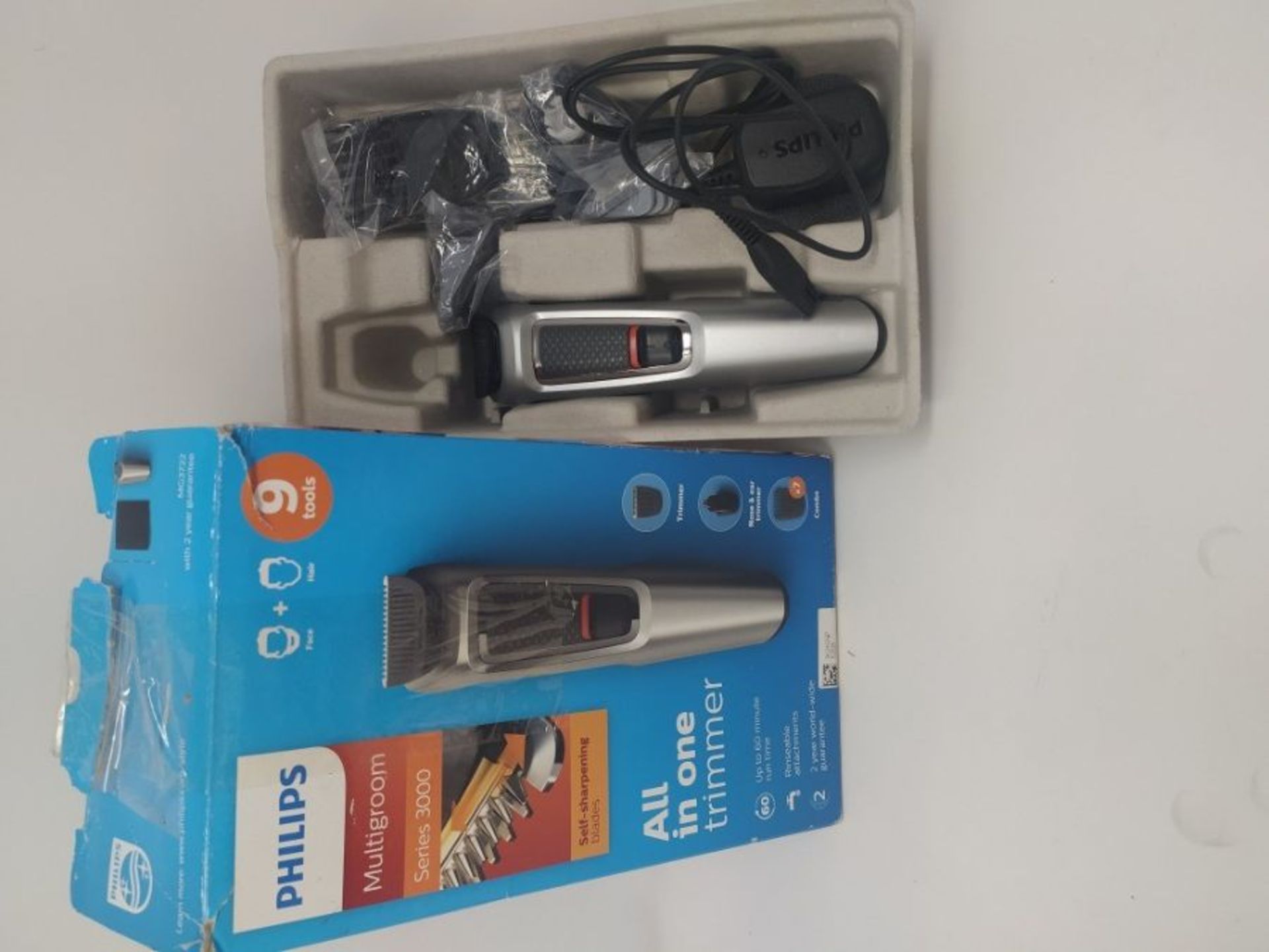 Philips 9-in-1 All-In-One Trimmer, Series 3000 Grooming Kit, Beard Trimmer and Hair Cl - Image 2 of 2