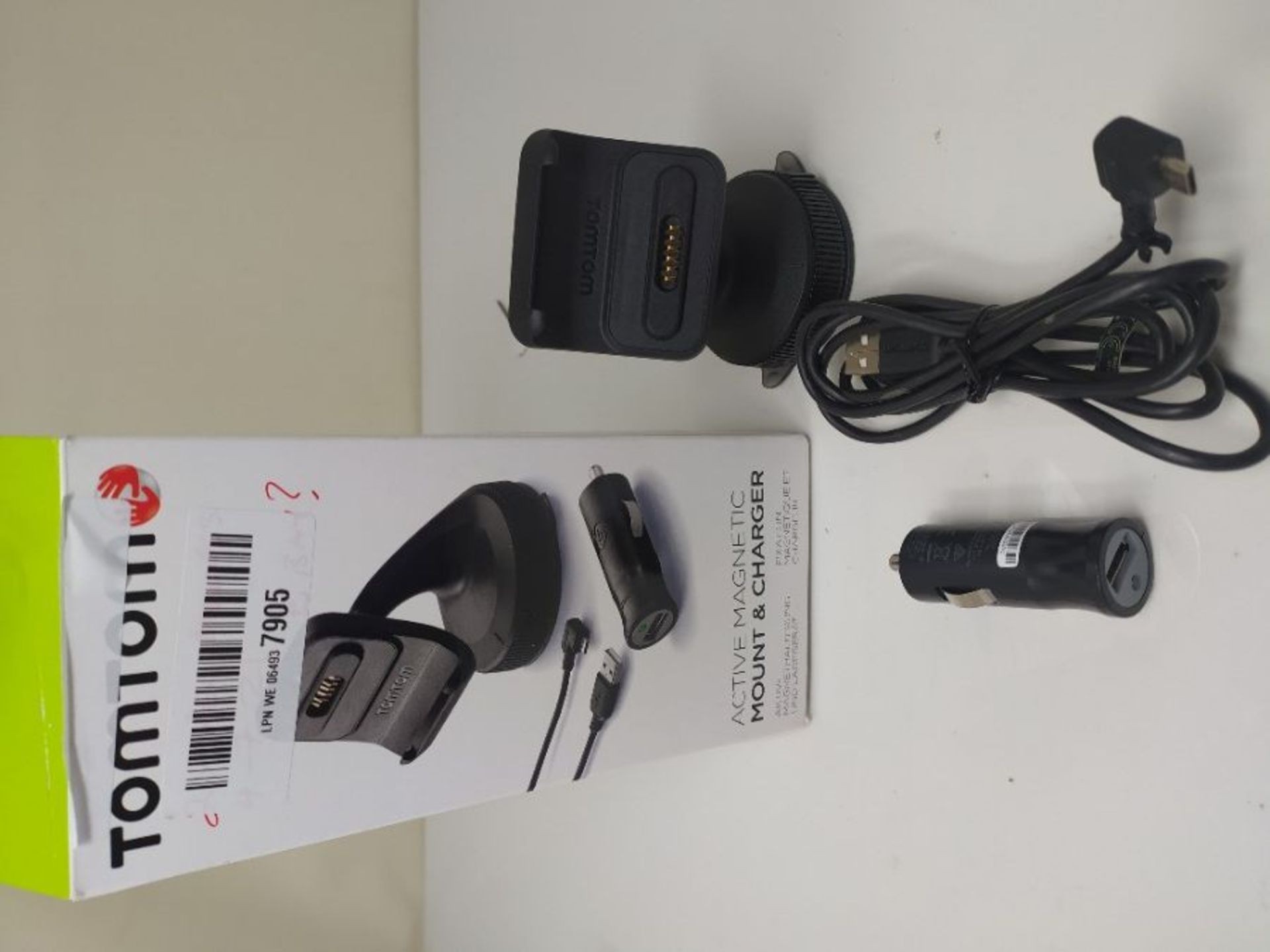 TomTom Sat Nav Windscreen Mount Click-and-Drive plus Car Charger and USB Cable for all - Image 2 of 2