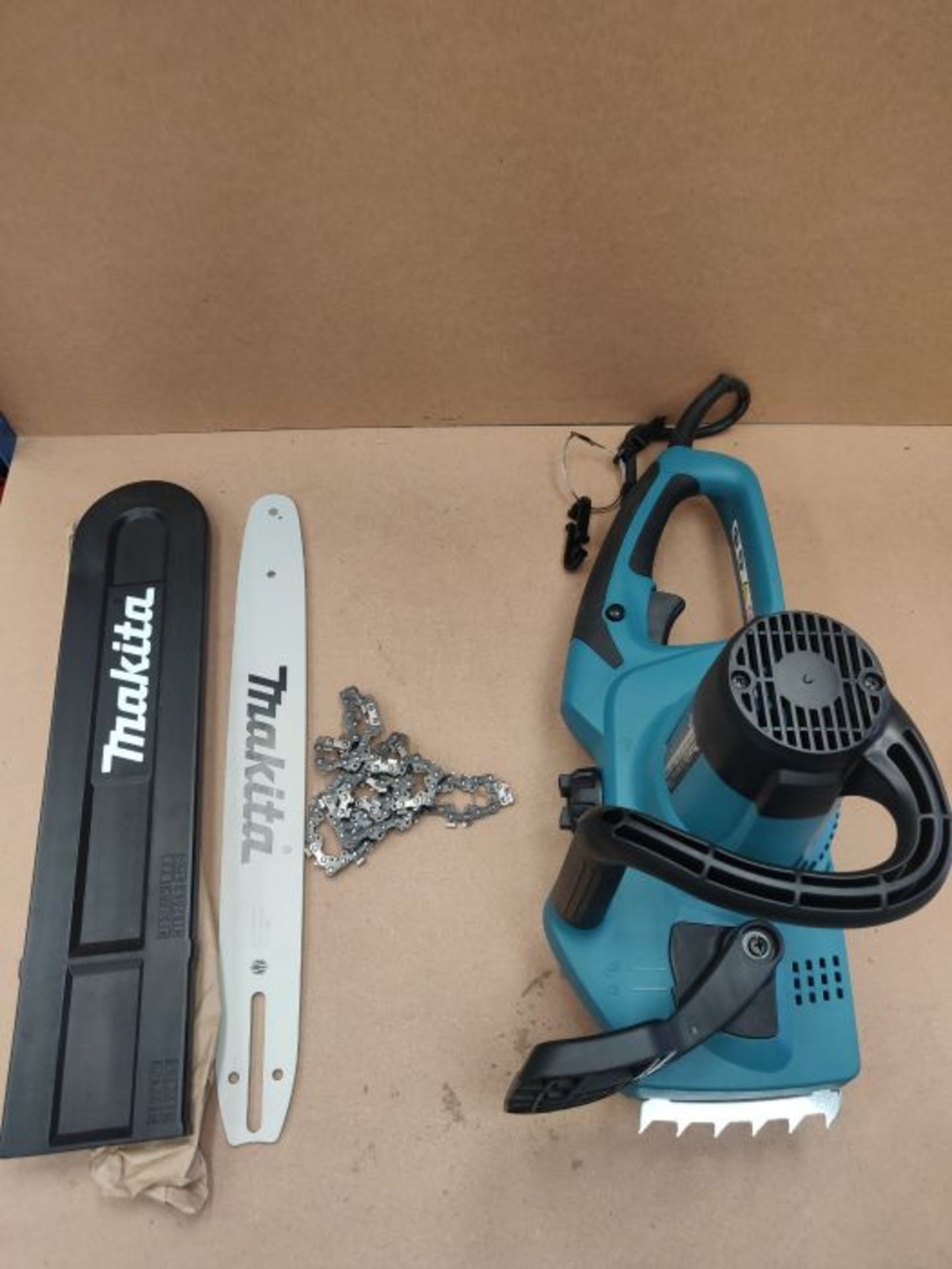 RRP £108.00 Makita UC4041A/2 240V 40cm Electric Chainsaw - Image 3 of 3