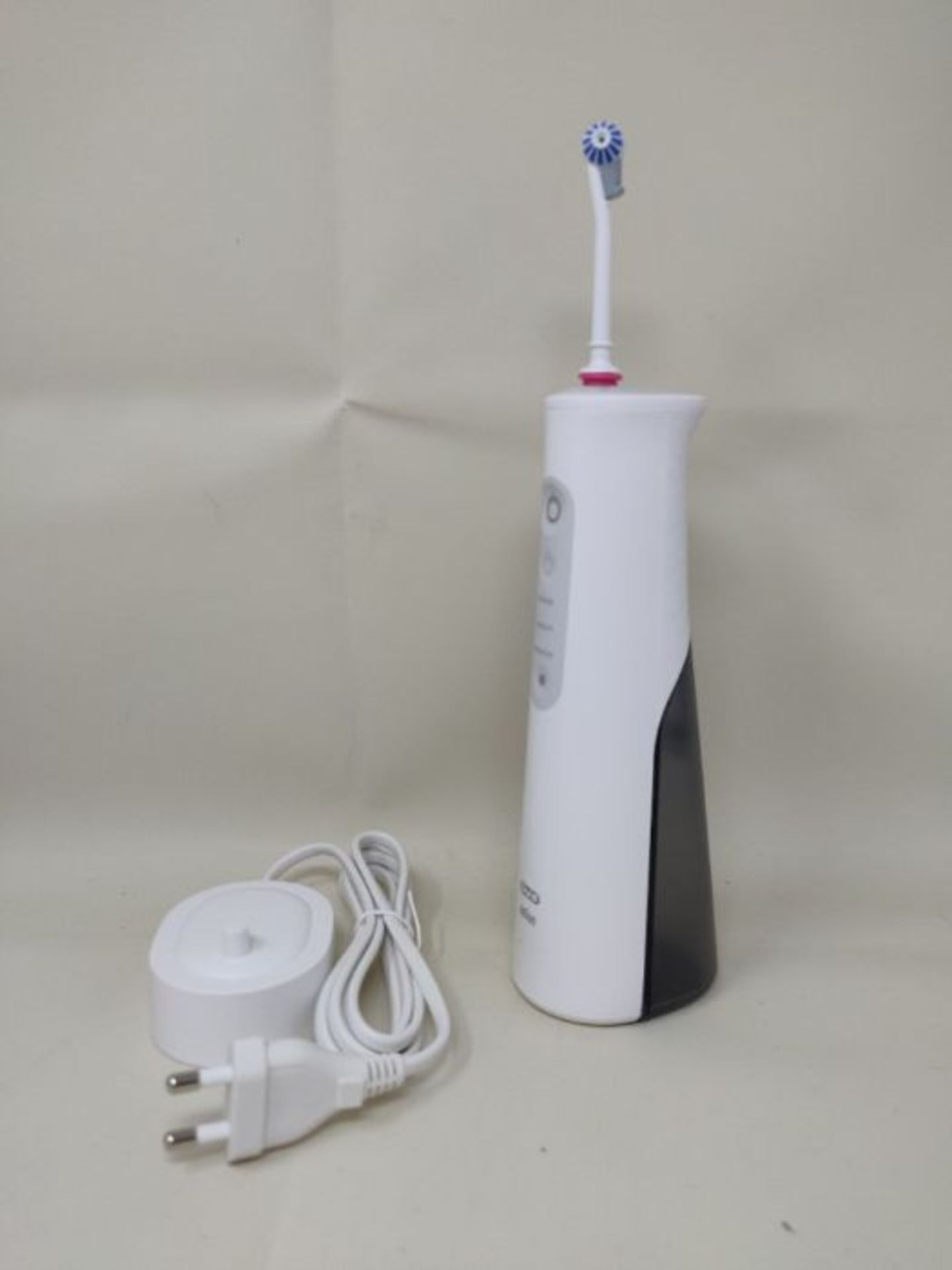 RRP £59.00 Oral-B Aquacare 6 Pro-Expert Water Flosser Cordless Irrigator, Featuring Oxyjet Techno - Image 3 of 3