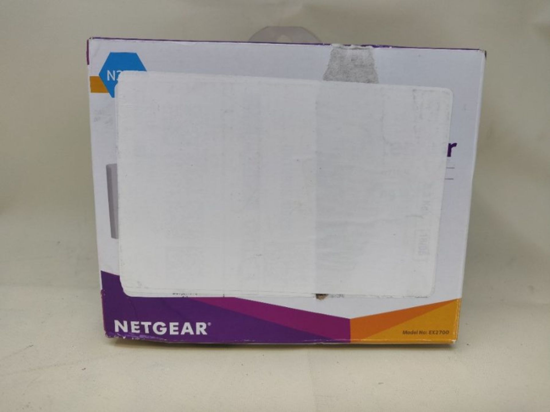 NETGEAR Wi-Fi Range Extender EX2700 - Coverage up to 600 sq.ft. and 10 devices with N3 - Image 2 of 3