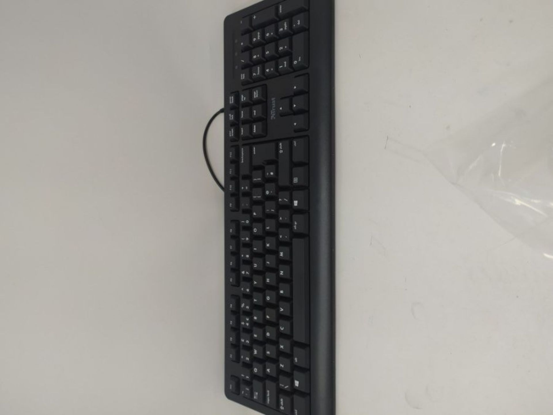 Trust Taro Wired Keyboard and Mouse Set - Qwerty UK Layout, Full-Size Keyboard, Spill- - Image 2 of 2