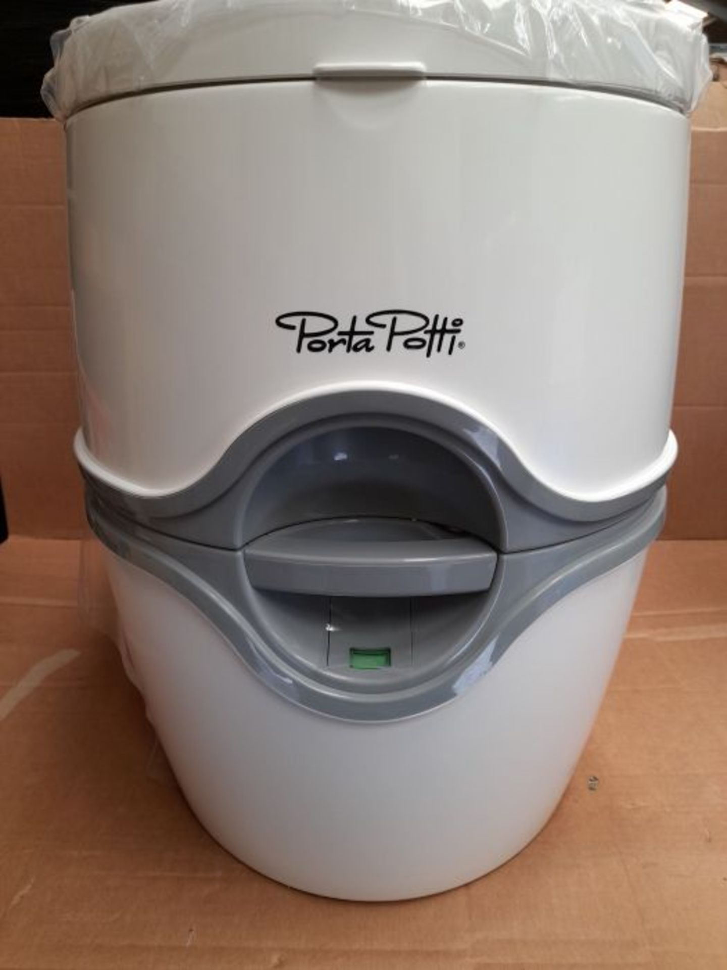 RRP £169.00 Thetford 92306 Porta Potti 565E Elettrico Toilette Portatili, Bianco, 448 x 388 x 450 - Image 3 of 3