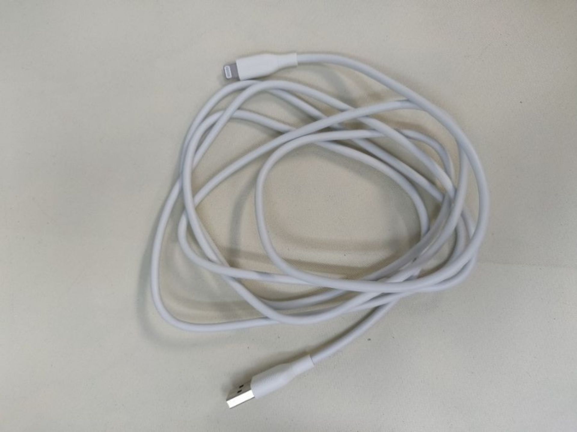 Amazon Basics Lightning to USB A Cable - MFi Certified iPhone Charger, White, 1.82 m - Image 2 of 2