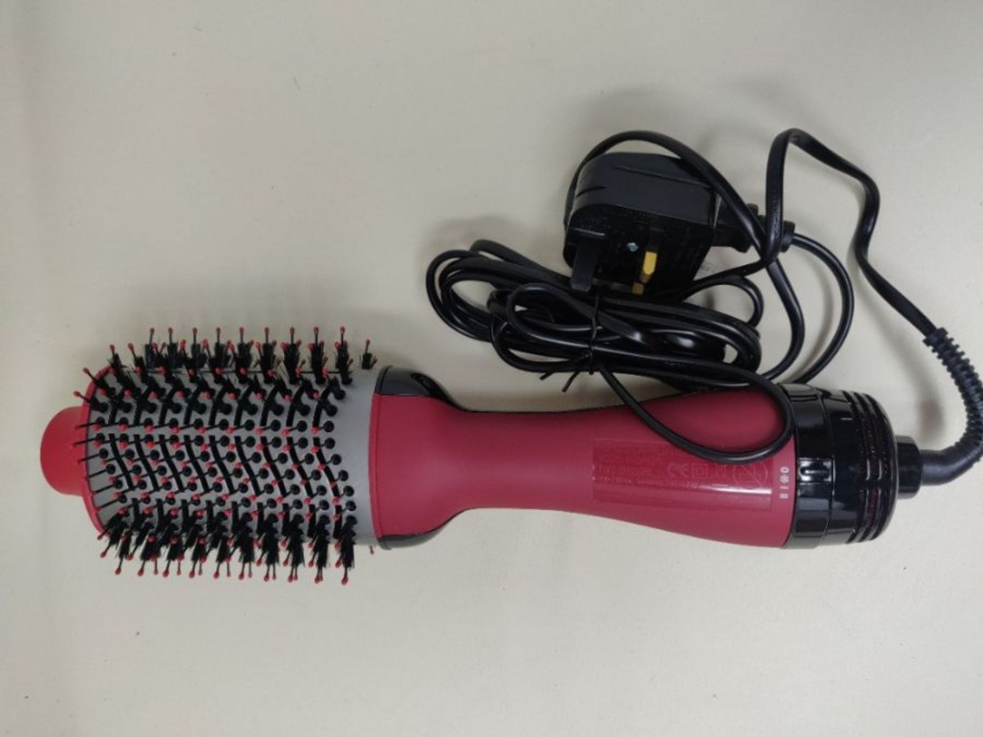 RRP £60.00 REVLON Salon One-Step Hair Dryer and Volumiser with Titanium Coating, RVDR5279UKE - Image 2 of 2