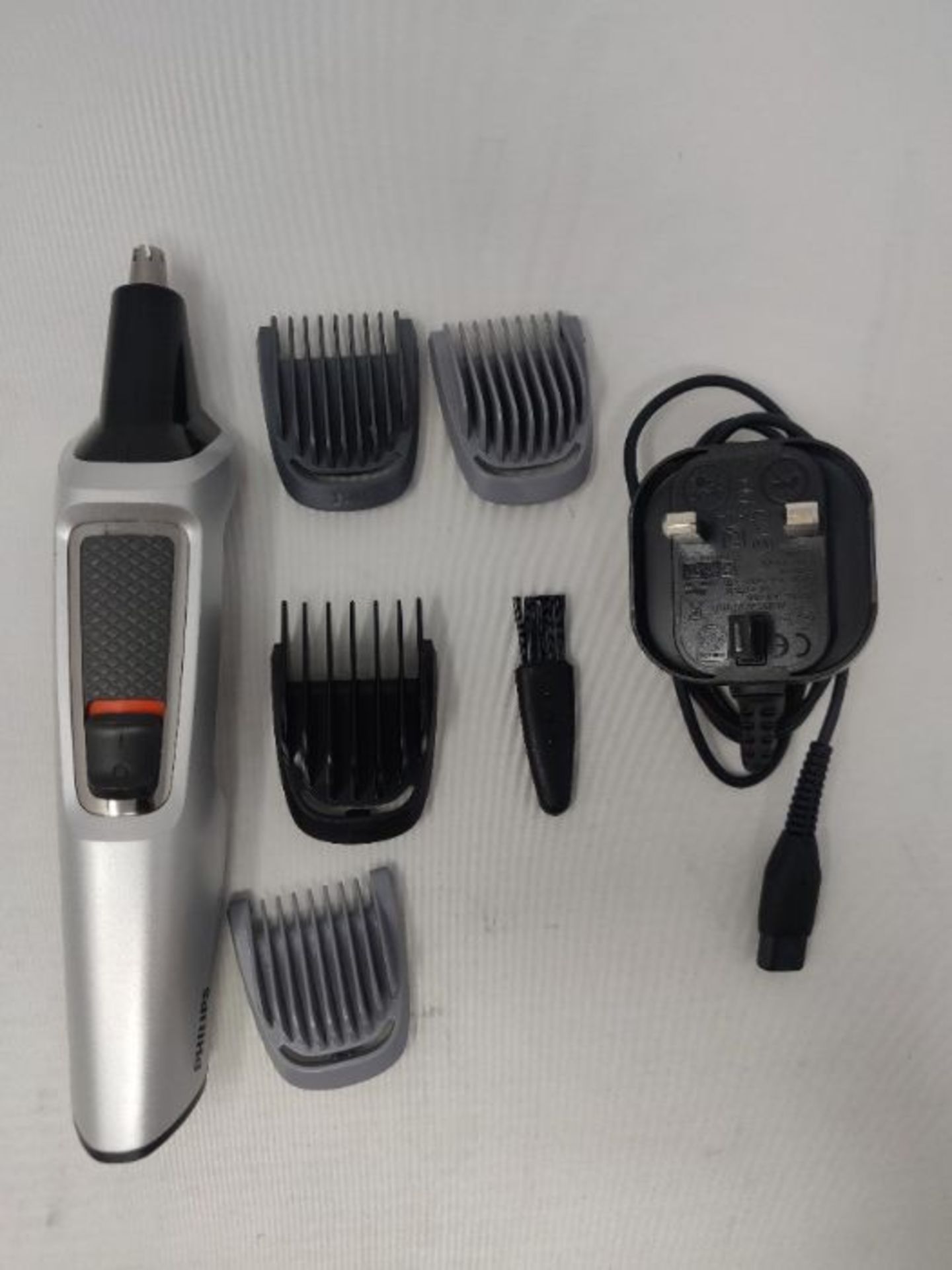 Philips 9-in-1 All-In-One Trimmer, Series 3000 Grooming Kit for Beard & Hair with 9 At - Image 2 of 2