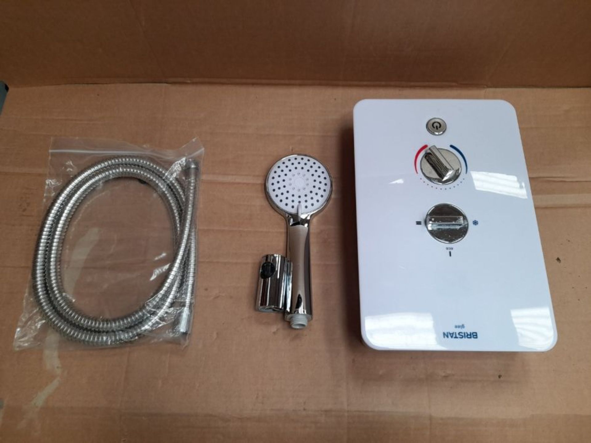 RRP £114.00 Bristan GLE385 W 8.5 kW Glee 3 Electric Shower - White - Image 3 of 3