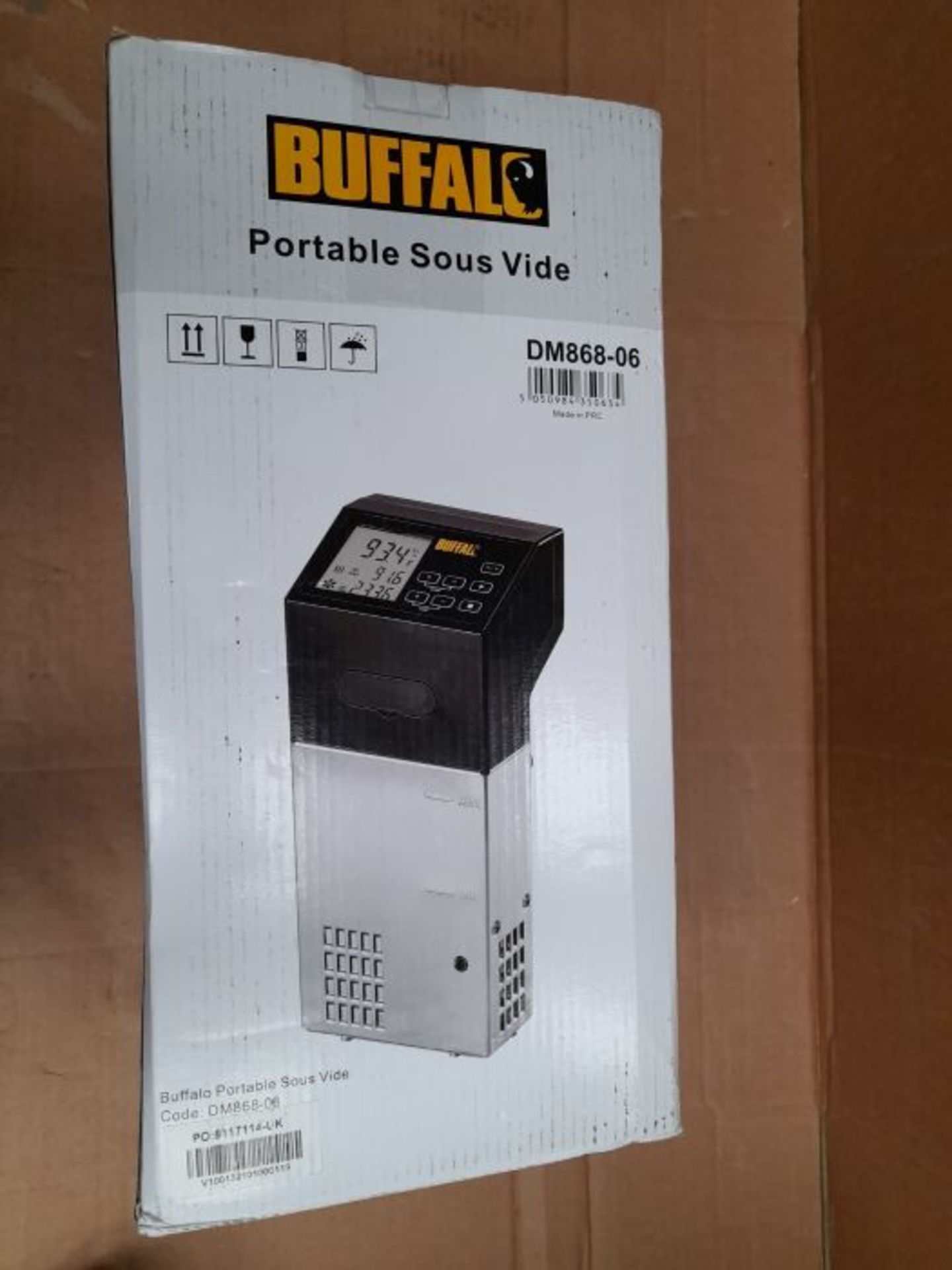 RRP £194.00 Buffalo DM868 Portable Sous Vide Commercial Foods Cooker, 1500W, 320mm X 145mm X 130mm - Image 2 of 3