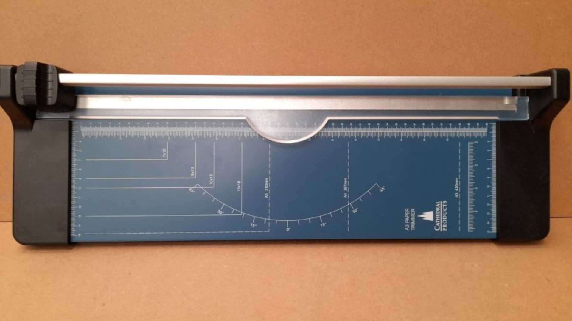 Cathedral A3 Rotary Paper Trimmer - Image 3 of 3