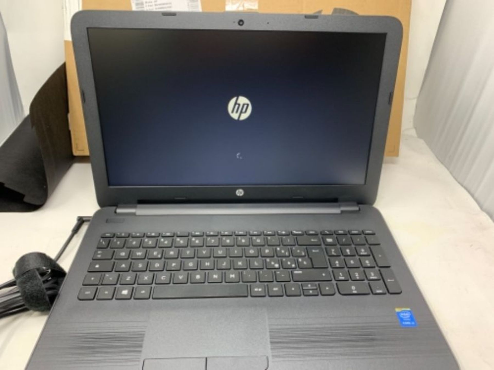 RRP £1060.00 AS NEW - HP 250 G5 Notebook, Intel Core i3- 5005u, 4 GB DDR3L, 500 GB SATA, Black - Image 3 of 3