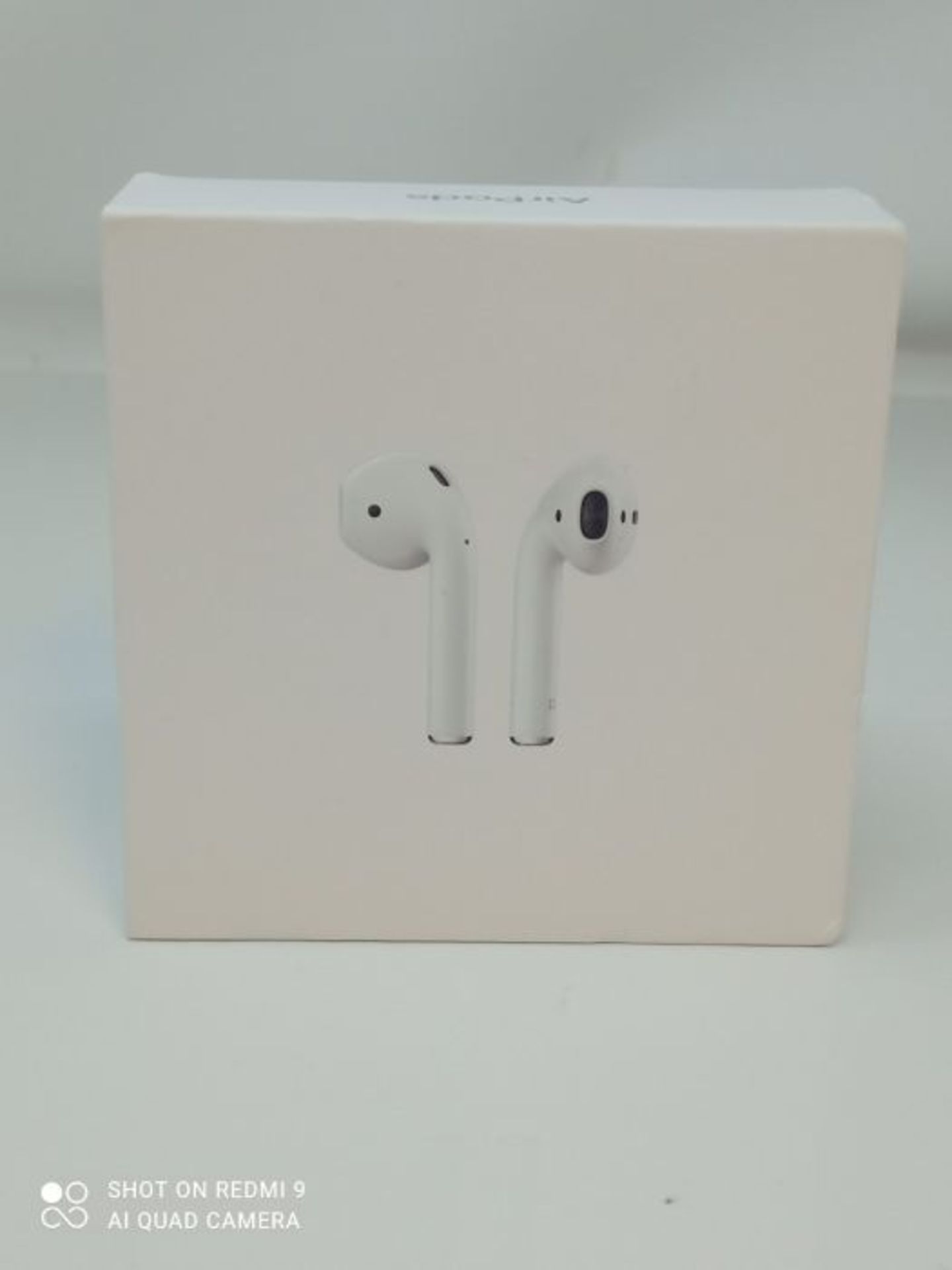 RRP £159.00 Apple AirPods with Charging Case (Wired) - Image 3 of 3