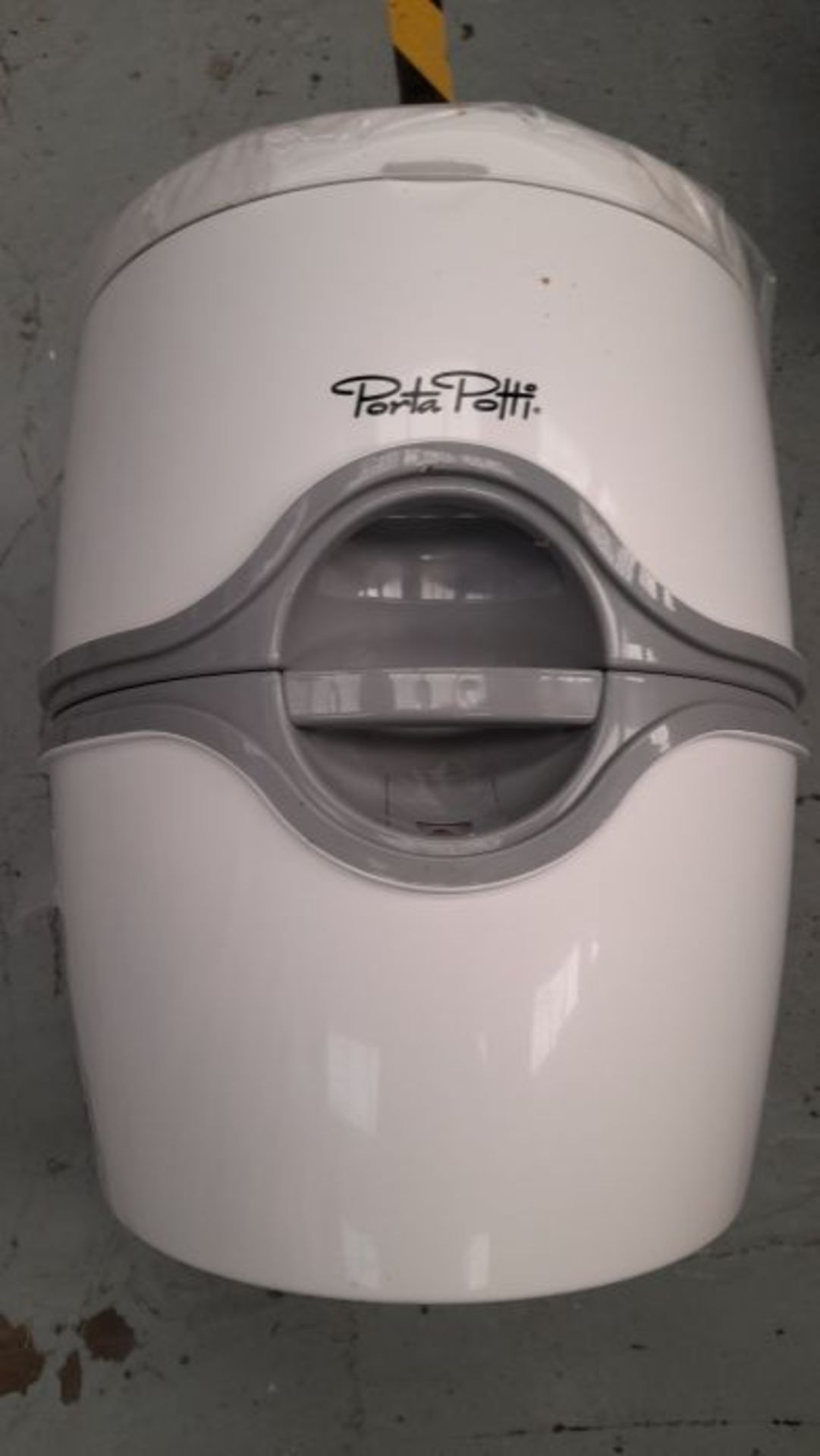 RRP £189.00 Thetford 92306 Porta Potti 565E Elettrico Toilette Portatili, Bianco, 448 x 388 x 450 - Image 3 of 3