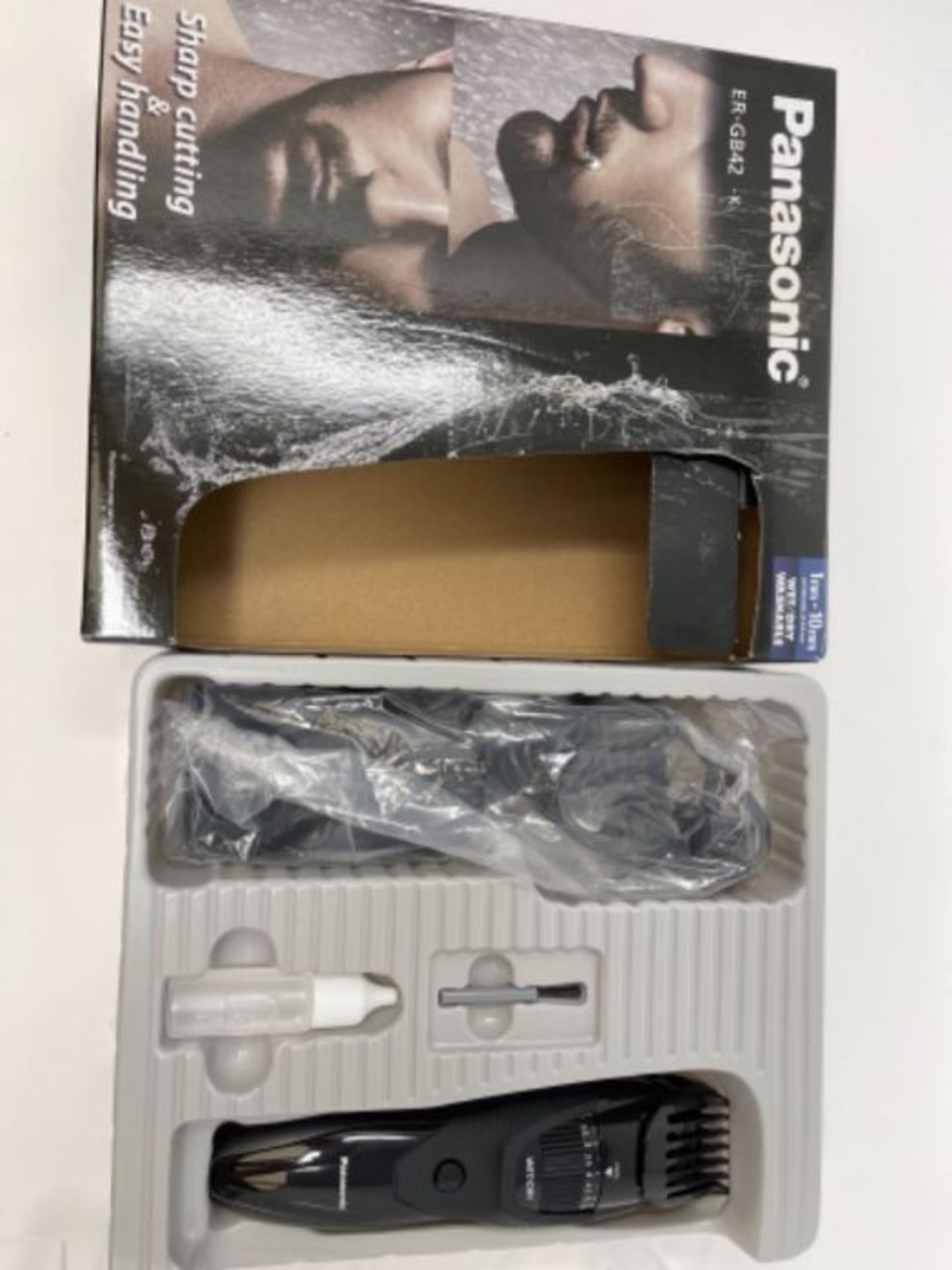 Panasonic ER-GB42 Wet & Dry Electric Beard Trimmer for Men with 20 Cutting Lengths, St - Image 2 of 2