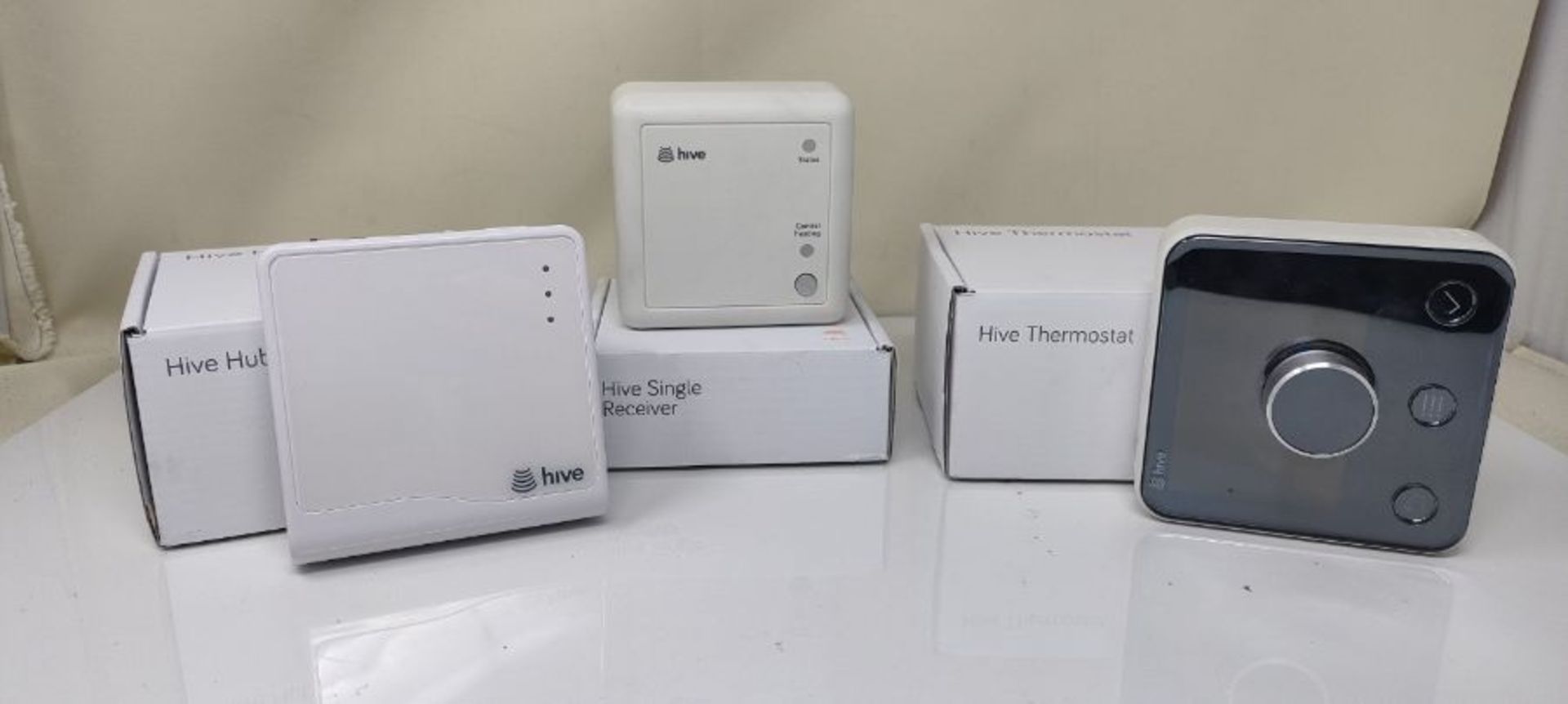 RRP £133.00 Hive Active Heating Thermostat Without Professional Installation - Works with Amazon A - Image 2 of 3