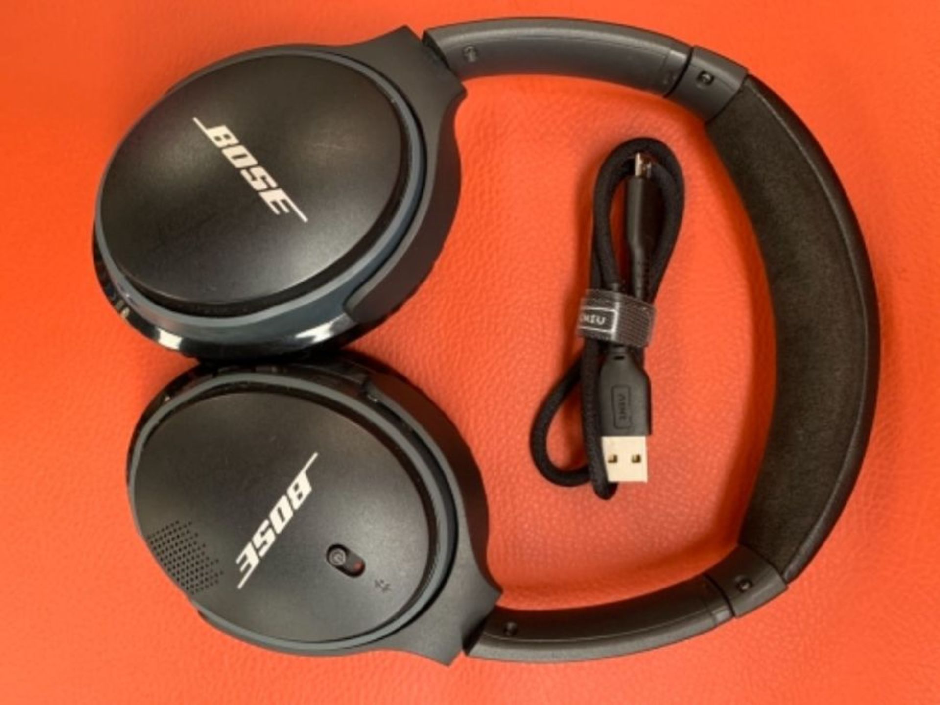 RRP £170.00 Bose SoundLink Around-Ear Wireless Headphones II - Black - Image 3 of 3