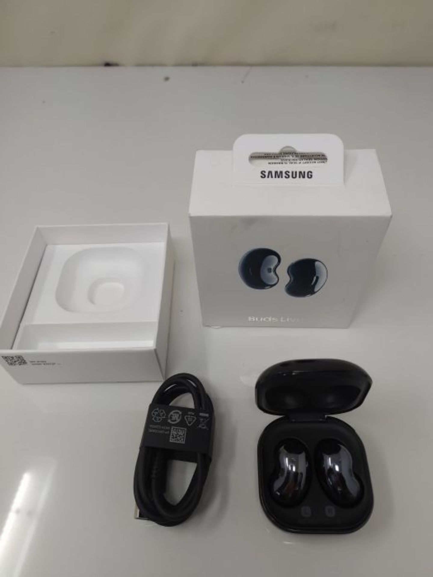 RRP £109.00 Samsung Galaxy Buds Live Wireless Earphones Mystic Black (UK Version) - Image 2 of 2