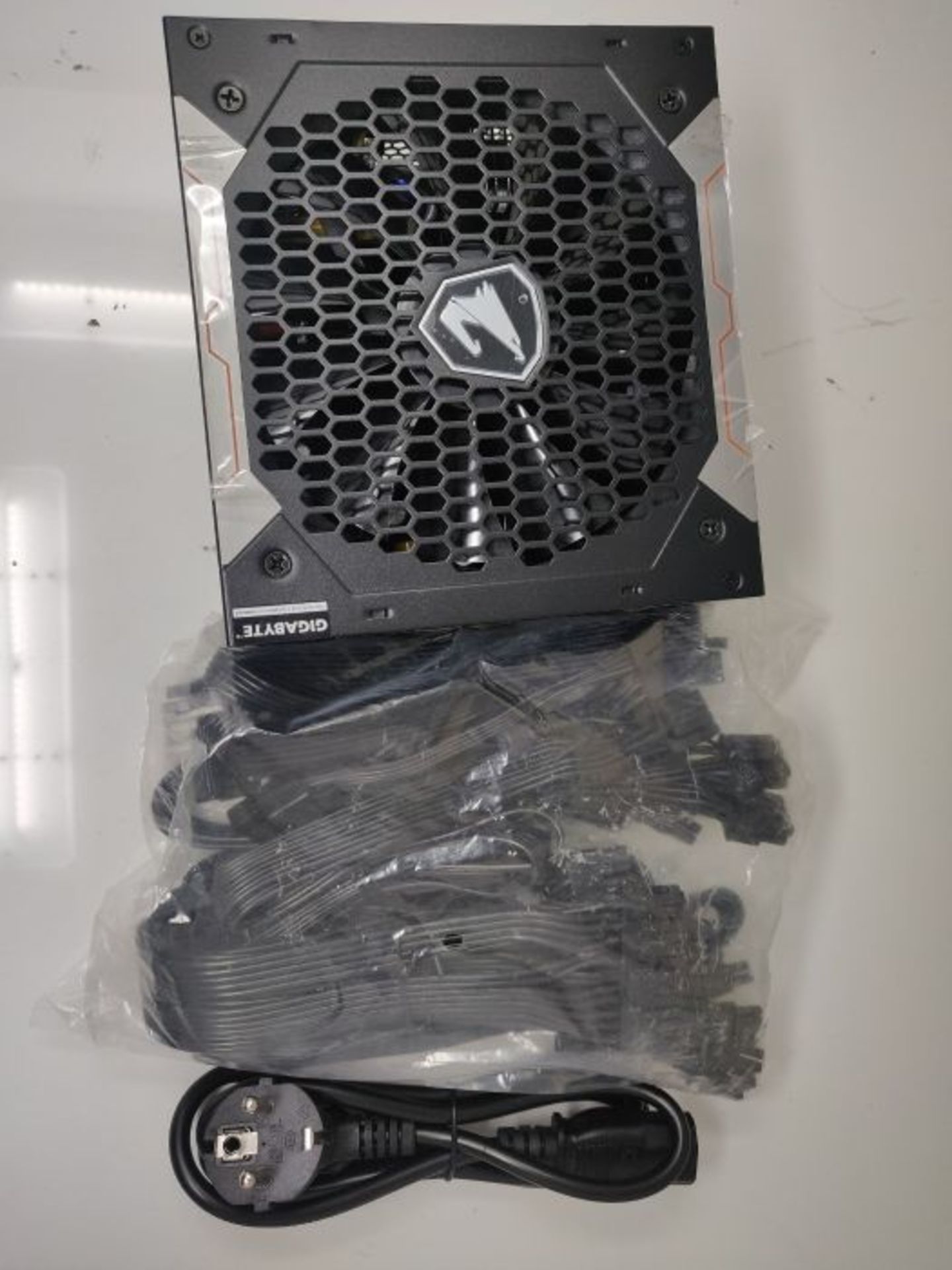 RRP £119.00 Gigabyte GP-AP750GM-UK Aorus P750W 750W 135mm Smart Fan 80 PLUS Gold Fully Modular PSU - Image 3 of 3