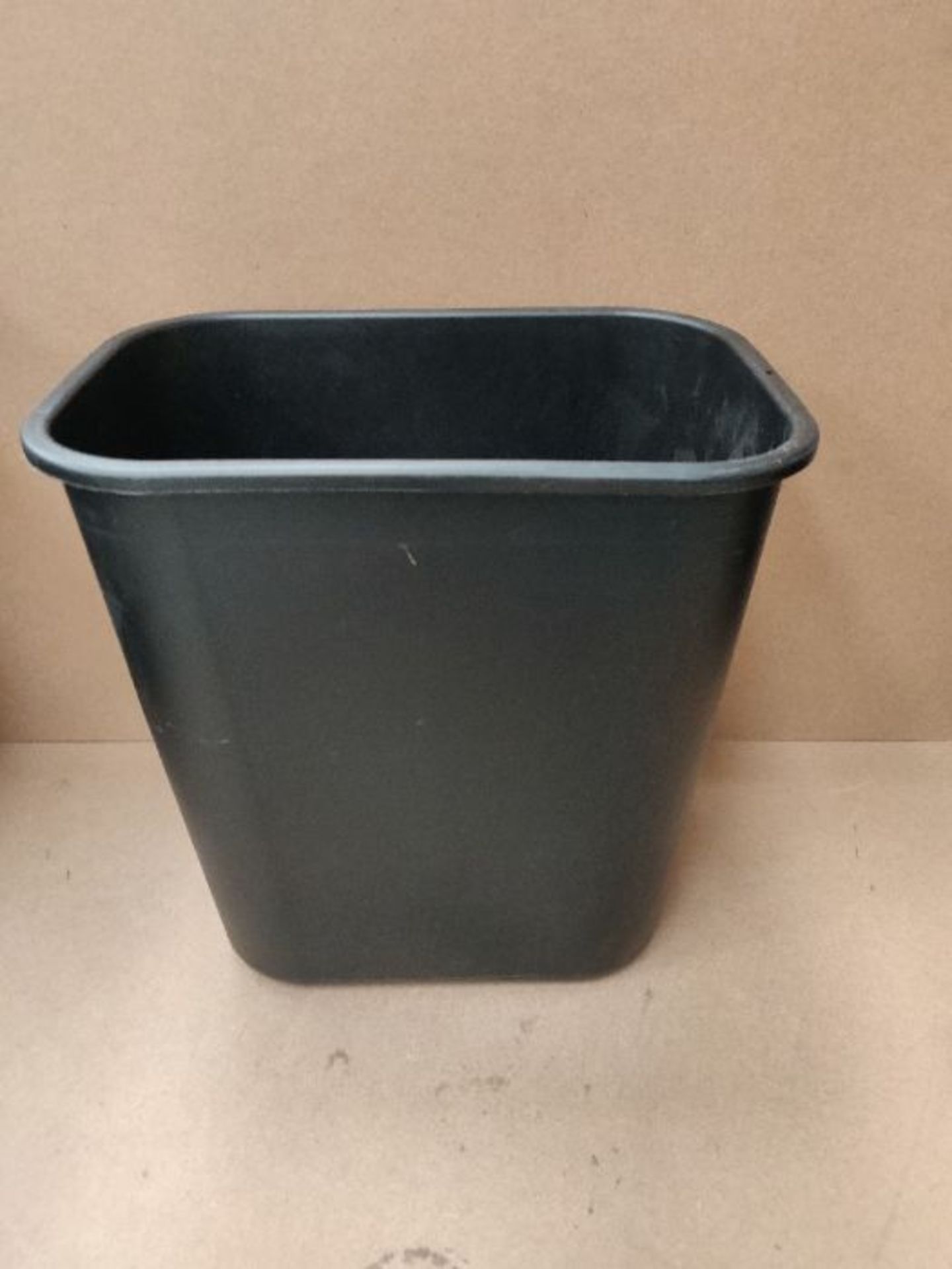 Rubbermaid Commercial Products Wastebasket Medium 26L Black FG295600BLA - Image 2 of 2