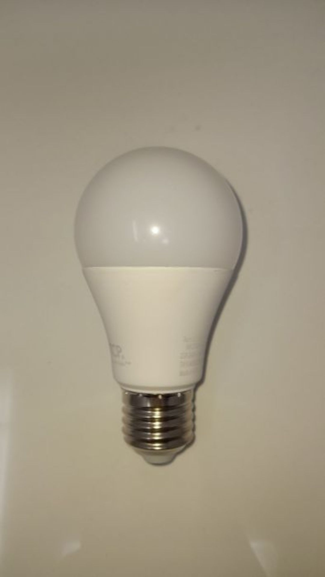 TCP Smart Wi-Fi LED Lightbulb Classic B22 Warm White & Colour Changing Dimmable [Energ - Image 3 of 3