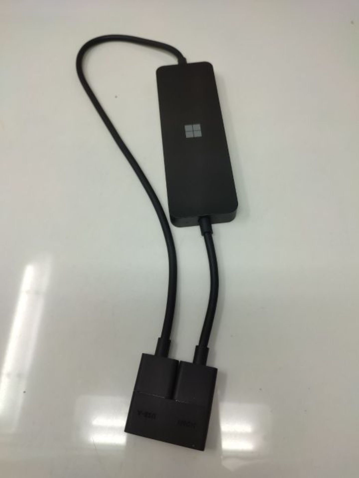 RRP £54.00 Microsoft 4K Wireless Display Adaptor for Wireless Screen Transmission Black - Image 3 of 3