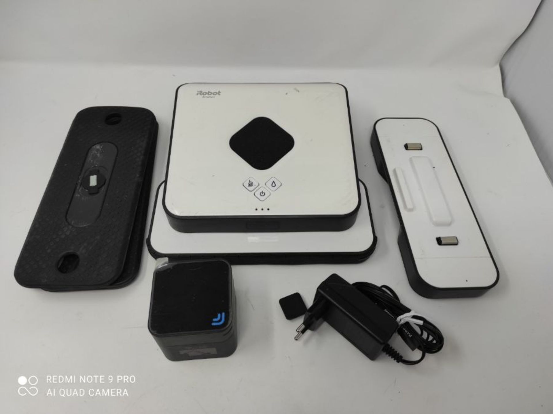 RRP £289.00 iRobot Braava 390T Floor Mopping Robot- White/Black - Image 2 of 2