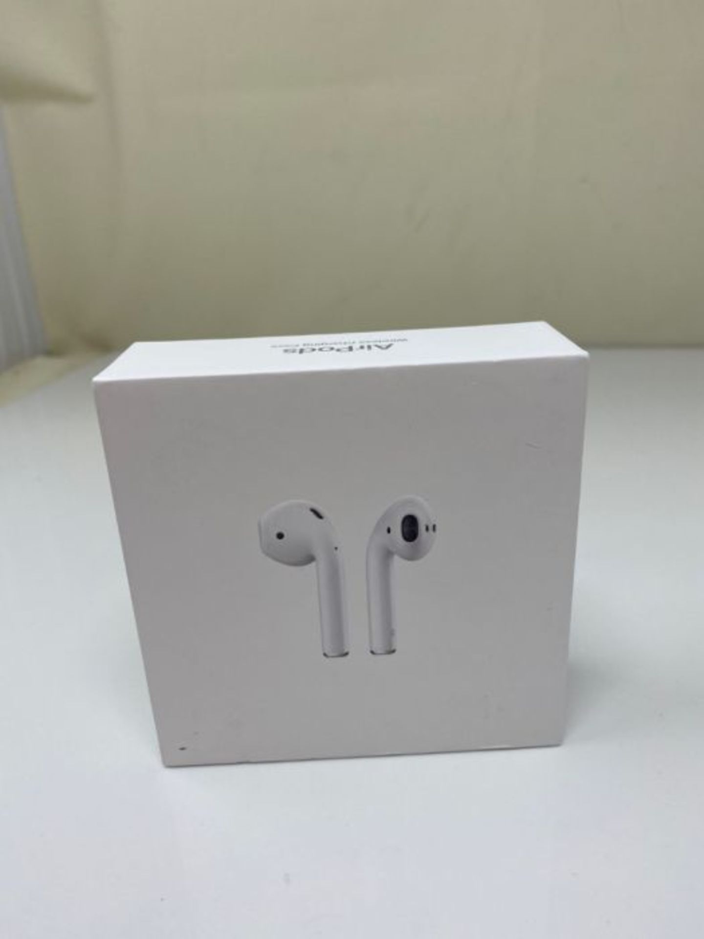 RRP £199.00 Apple AirPods with Wireless Charging Case - Image 2 of 3