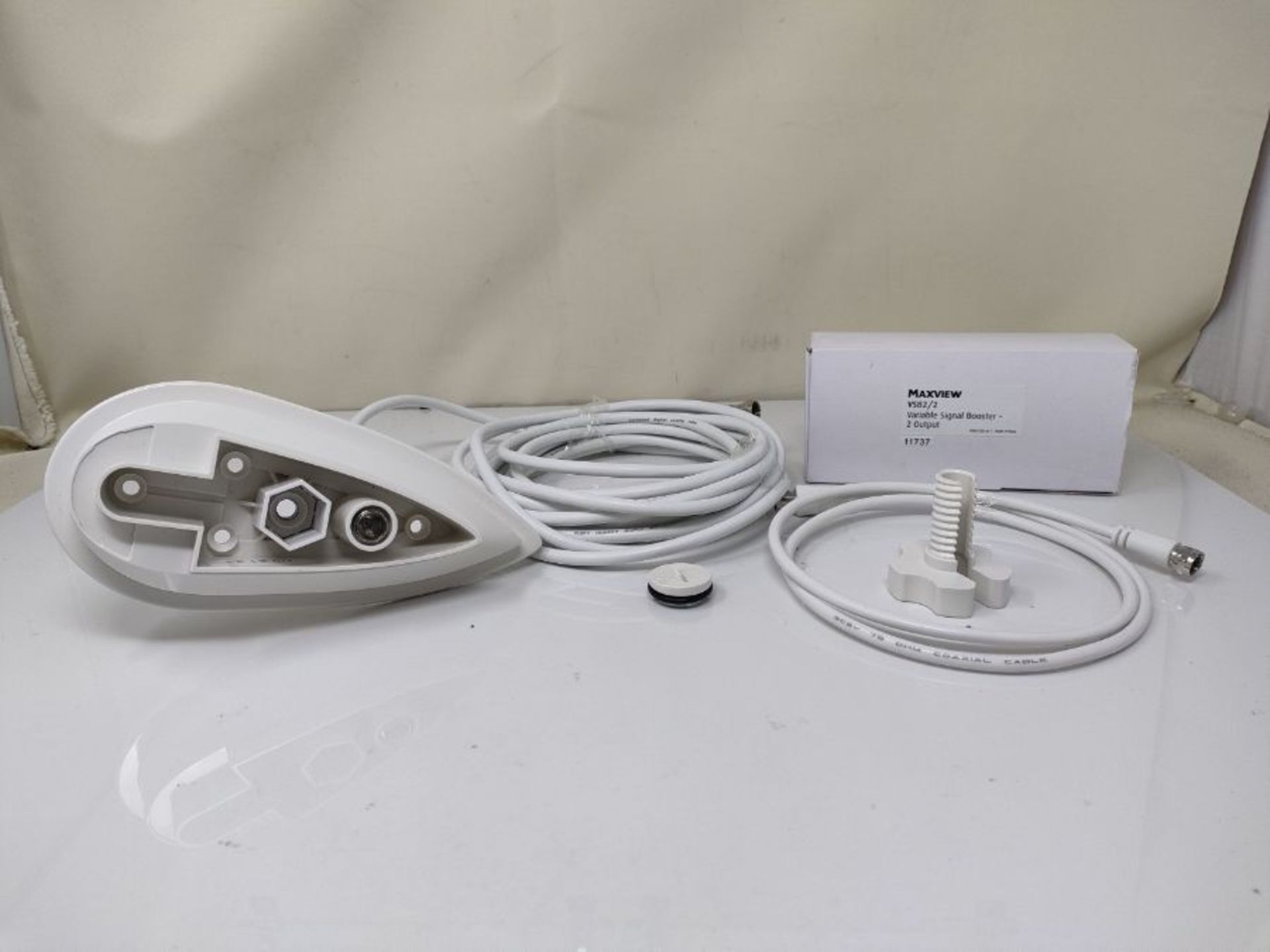 RRP £79.00 Maxview B2414 Gazelle Omnidirectional UHF Aerial - White, 12/24V, 13.78 cm*5.04 cm*12. - Image 3 of 3