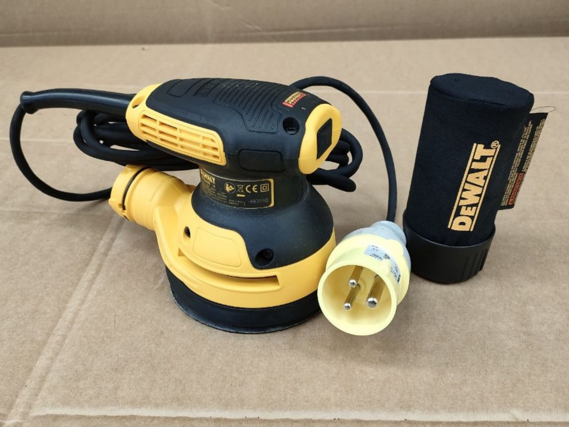 RRP £85.00 DEWALT DEWDWE6423L Random Orbital Sanders, Yellow/Black (100V Industrial Plug) - Image 3 of 3