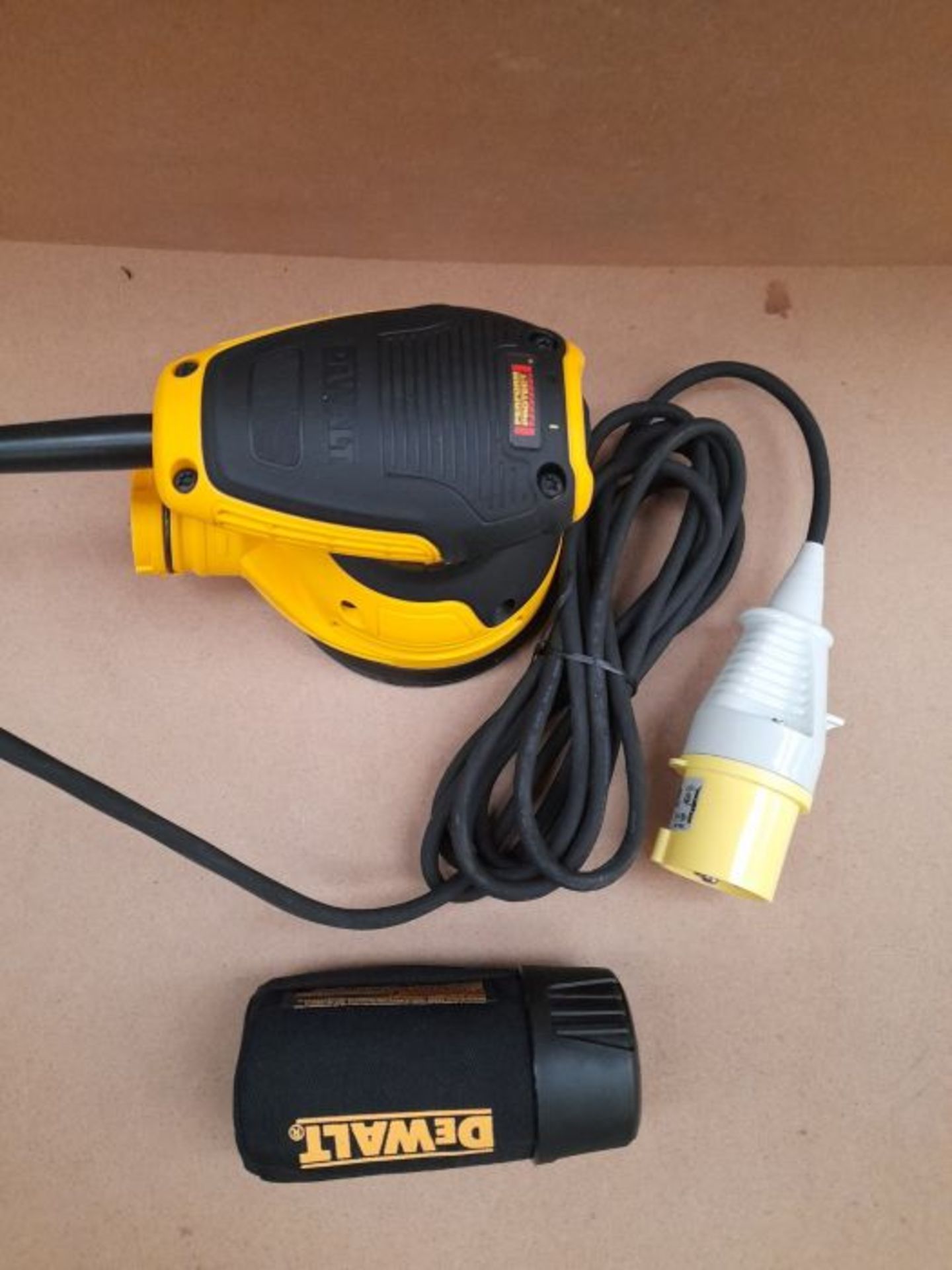 RRP £85.00 DEWALT DEWDWE6423L Random Orbital Sanders, Yellow/Black (100V Industrial Plug) - Image 3 of 3