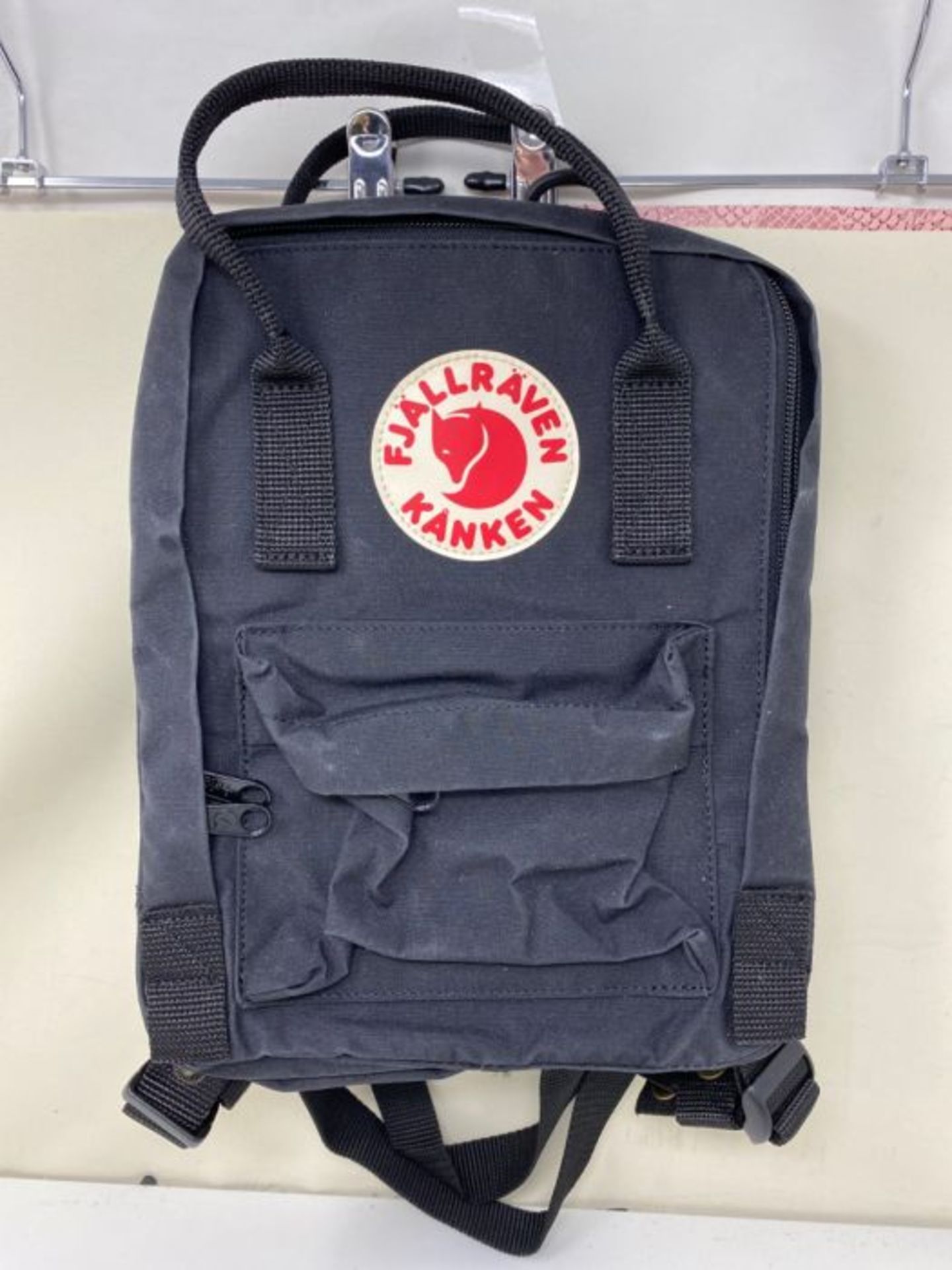 RRP £67.00 Fjällräven Kånken Mini Zaino Unisex, 100% Vinile, 7 litri, Nero (Black), 20 x 13 x - Image 2 of 3