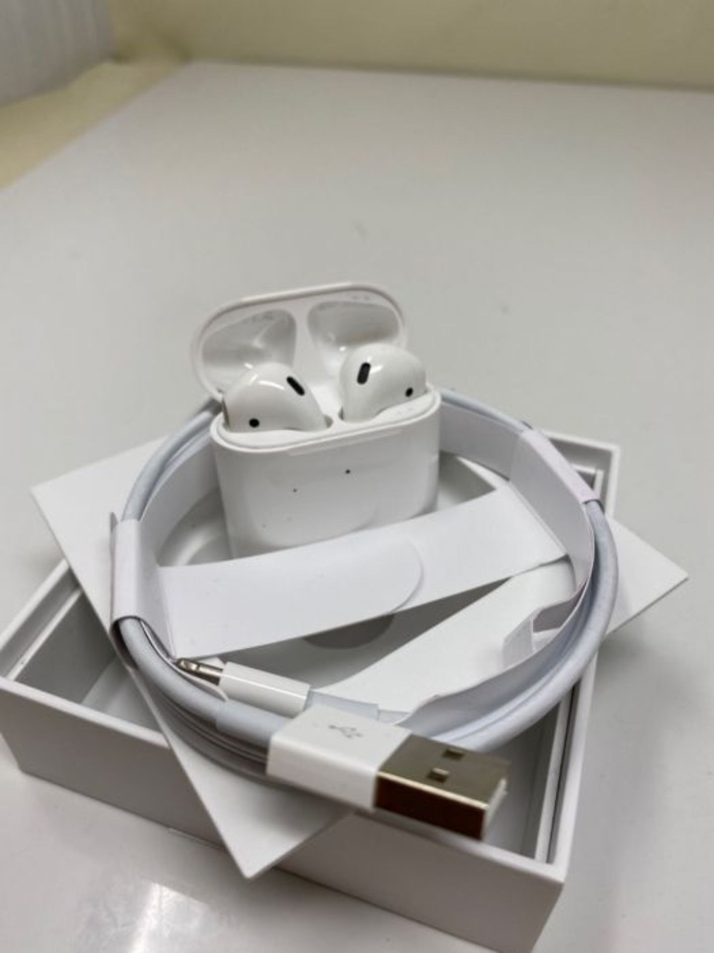 RRP £199.00 Apple AirPods with Wireless Charging Case - Image 3 of 3