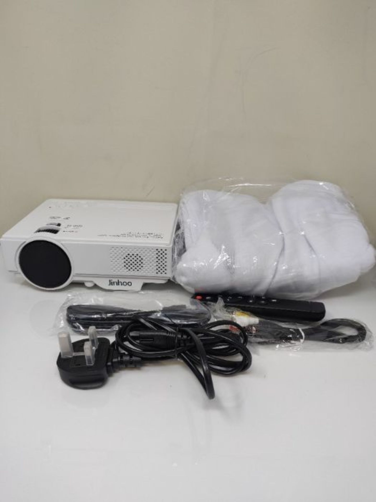 RRP £80.00 Wifi Projector, Projector 6000 Lumen With Projector Screen, 1080P Full HD Supported Wi - Image 2 of 2
