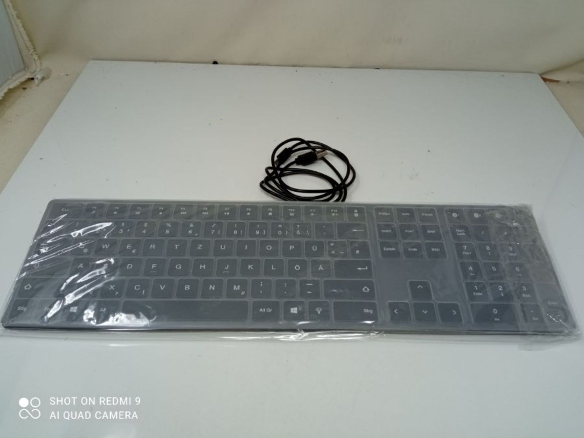 Jelly Comb Beleuchtete Tastatur mit 3 Bluetooth KanÃ¤len, Kabellose Wiederaufladbare - Image 2 of 2