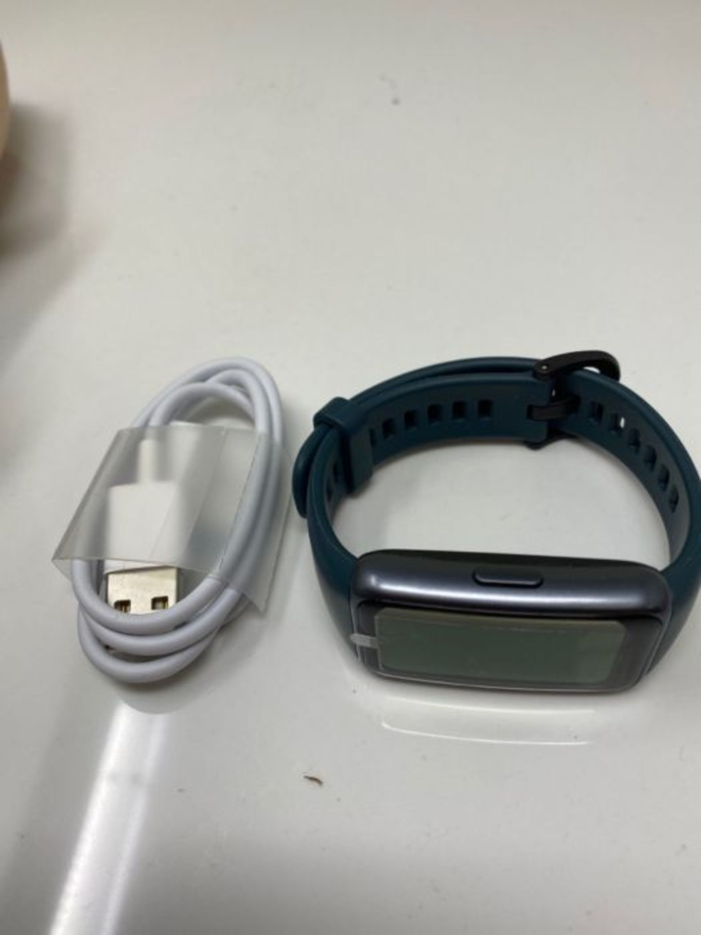 HUAWEI Band 6 - All-Day SpO2 Monitoring, 1.47" FullView Display, 2-Week Battery Life, - Image 3 of 3