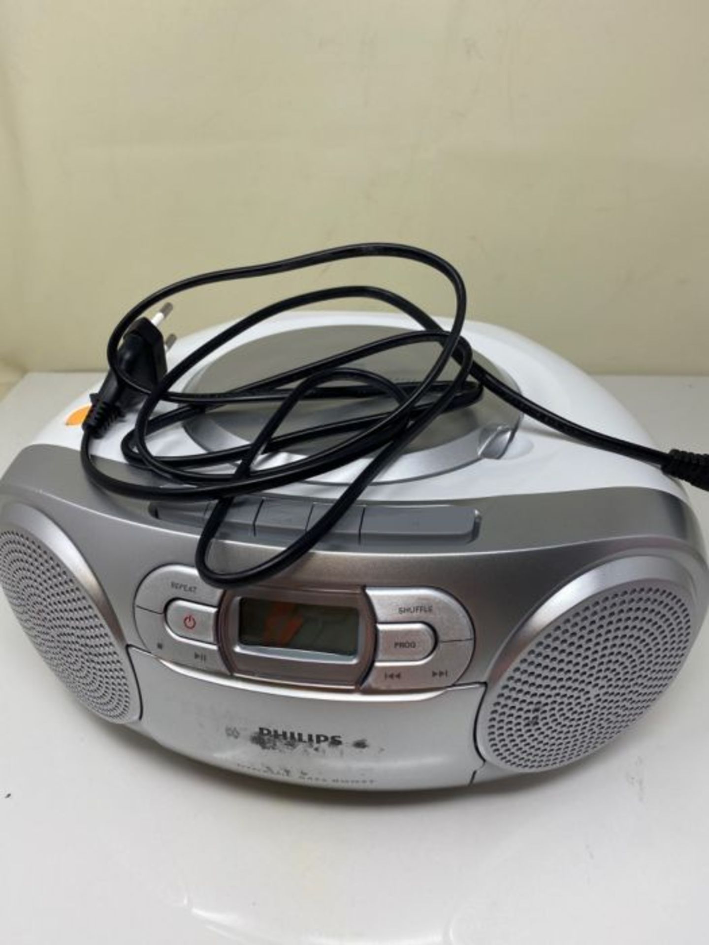 Philips AZ127/12 Portable Stereo (CD Player,) - Image 3 of 3