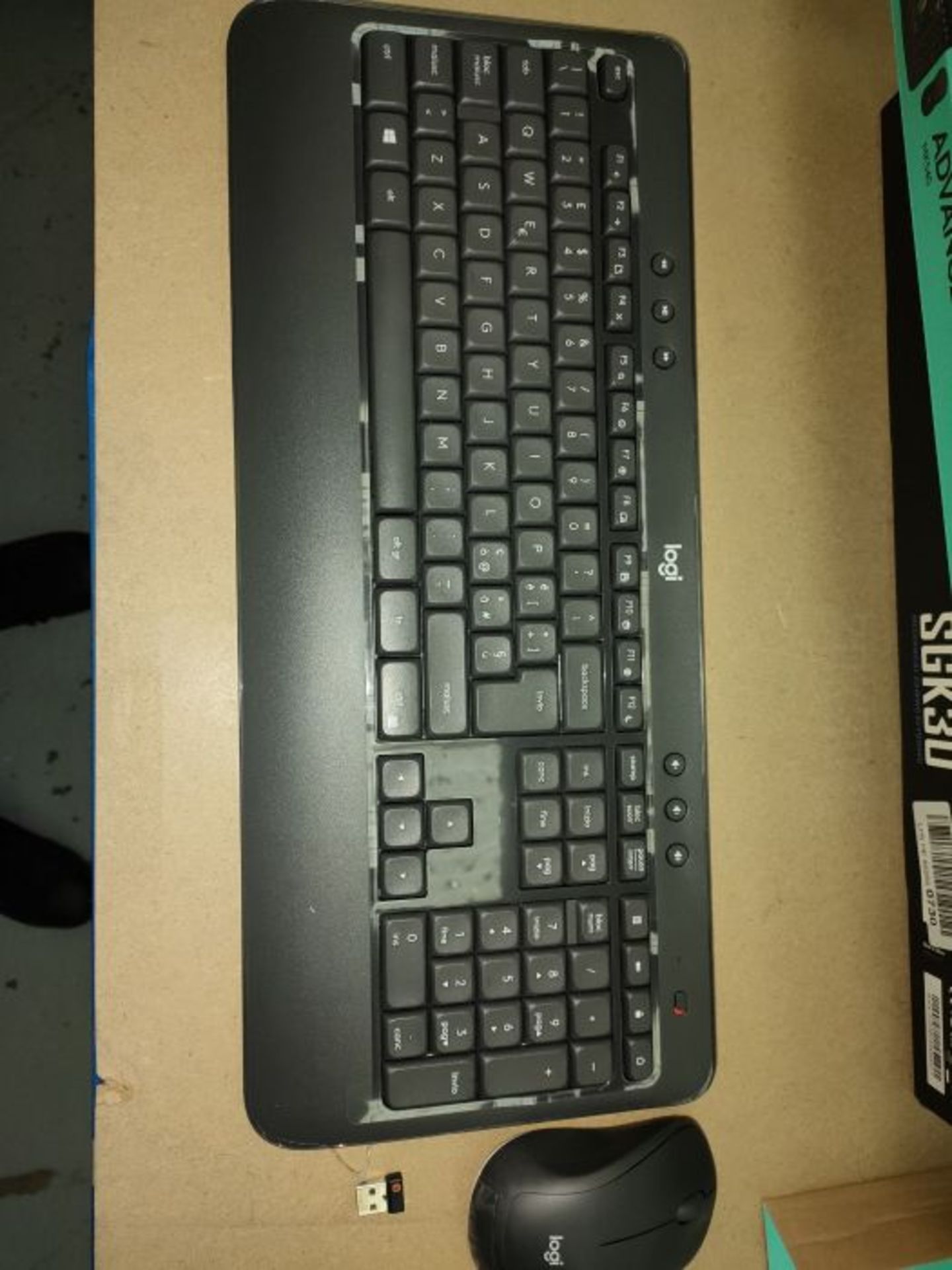 Logitech MK540 Wireless Keyboard and Mouse Combo, QWERTY Italian Layout - Image 3 of 3