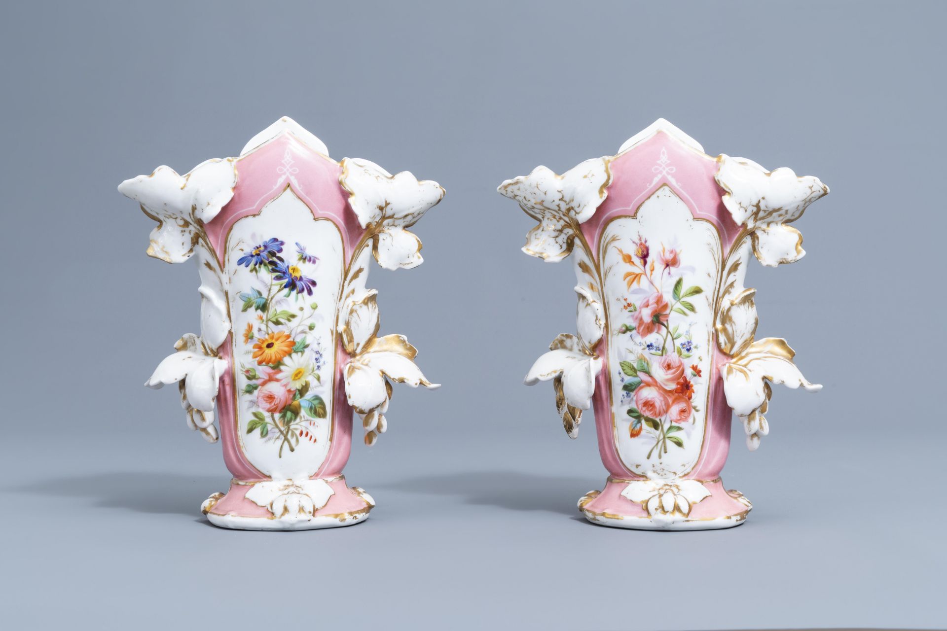 Two pairs of gilt and polychrome Paris porcelain vases and a 'chinoiserie' vase, 19th C. - Image 38 of 48