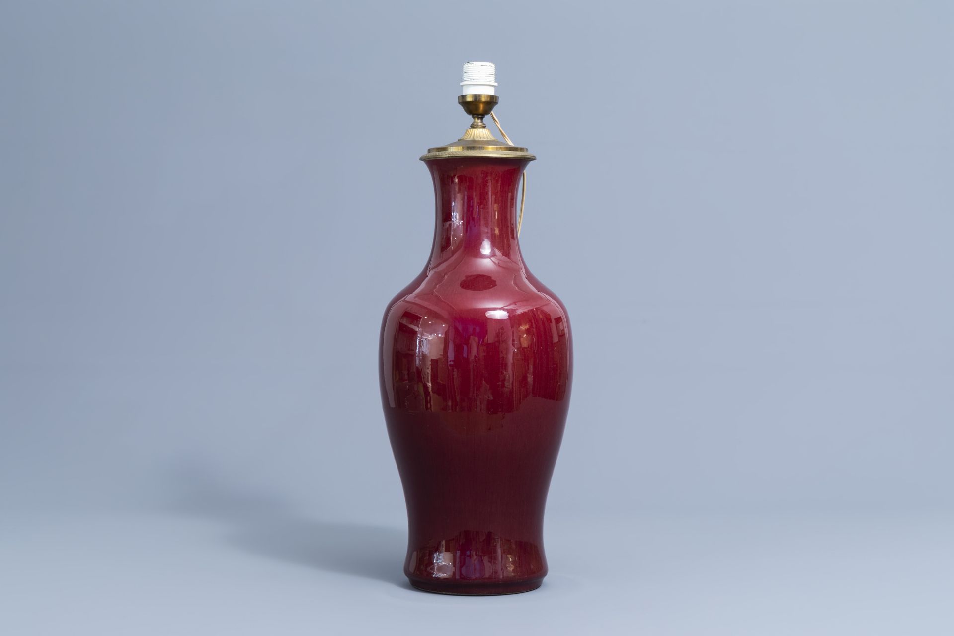 A Chinese monochrome sang de boeuf vase mounted as a lamp, 18th/19th C. - Image 4 of 6