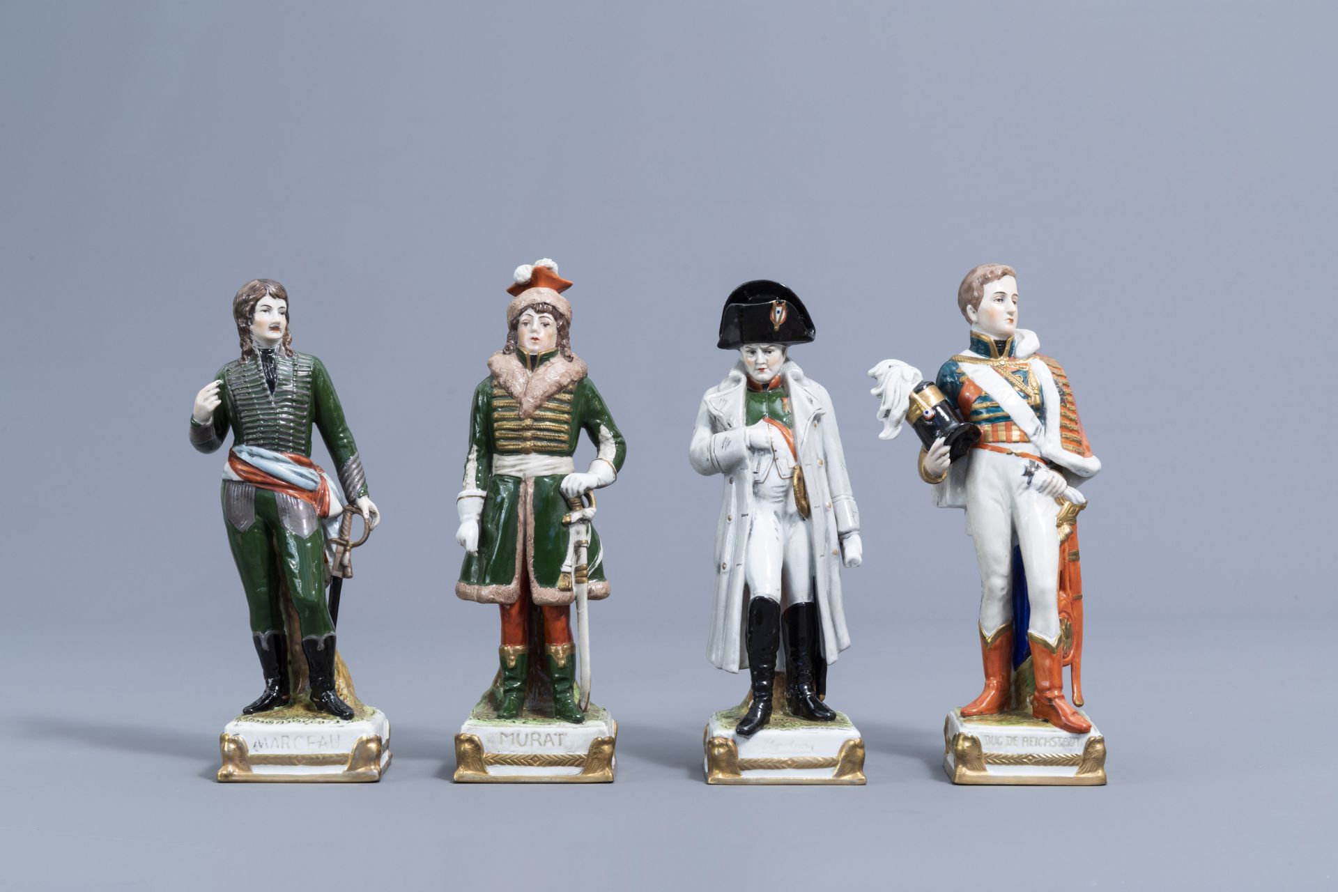 Sixteen figures from Napoleon's army in polychrome Saxon porcelain, Scheibe-Alsbach mark, 20th C. - Image 32 of 42