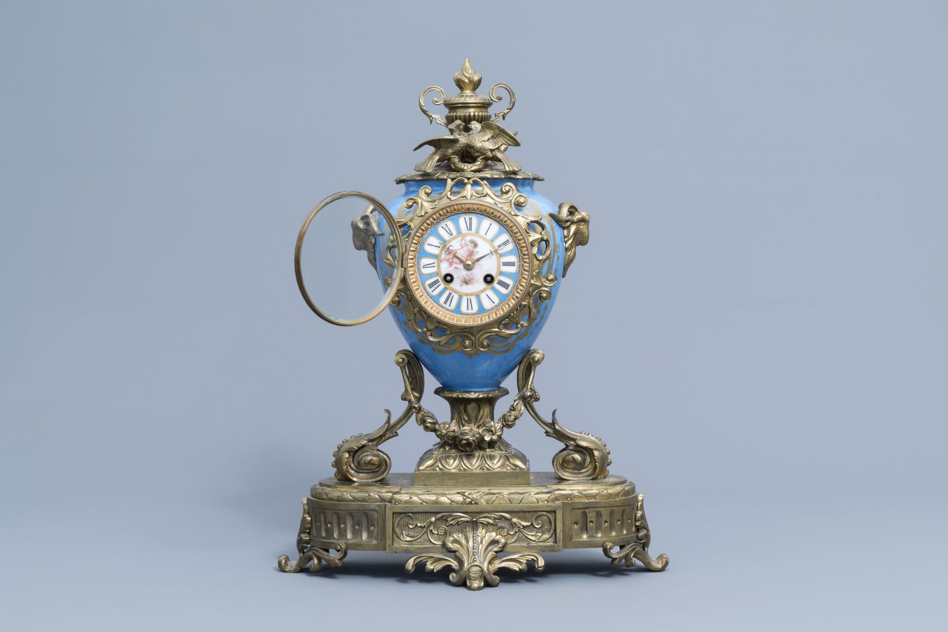 A French Historicism three-piece gilt mounted Sevres style clock garniture, 19th C. - Bild 3 aus 20