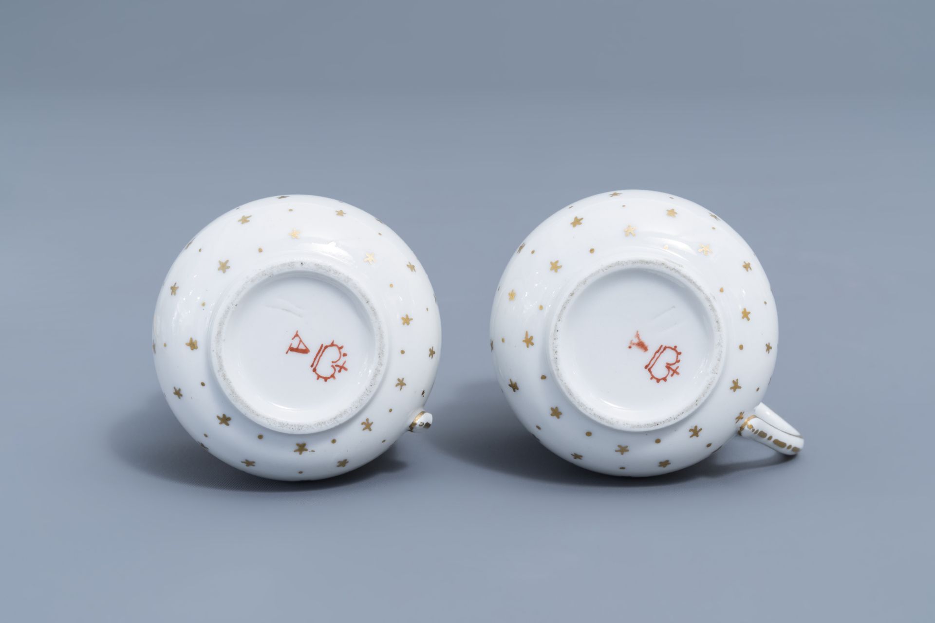 A pair of bue and white faience fine salts and five cream jars, Luxemburg and France, 18th/19th C. - Image 30 of 46