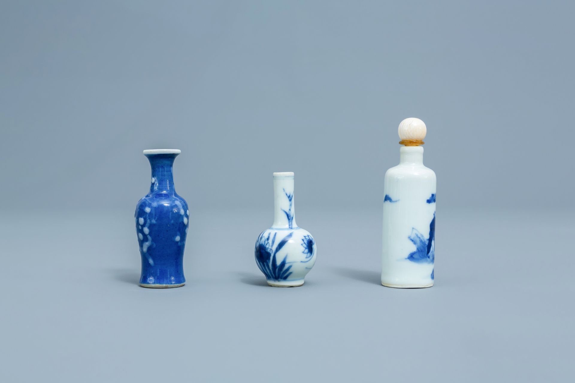 Three Chinese blue, white and famille rose miniature vases and a snuff bottle, Kangxi and later - Image 3 of 4