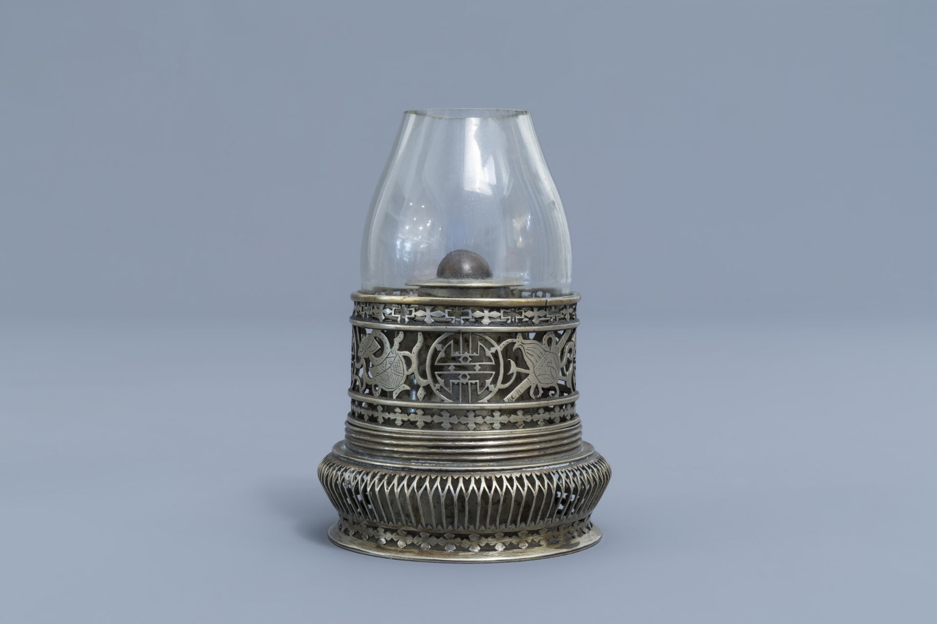 A Chinese paktong opium travel lamp, ca. 1900 - Image 3 of 12