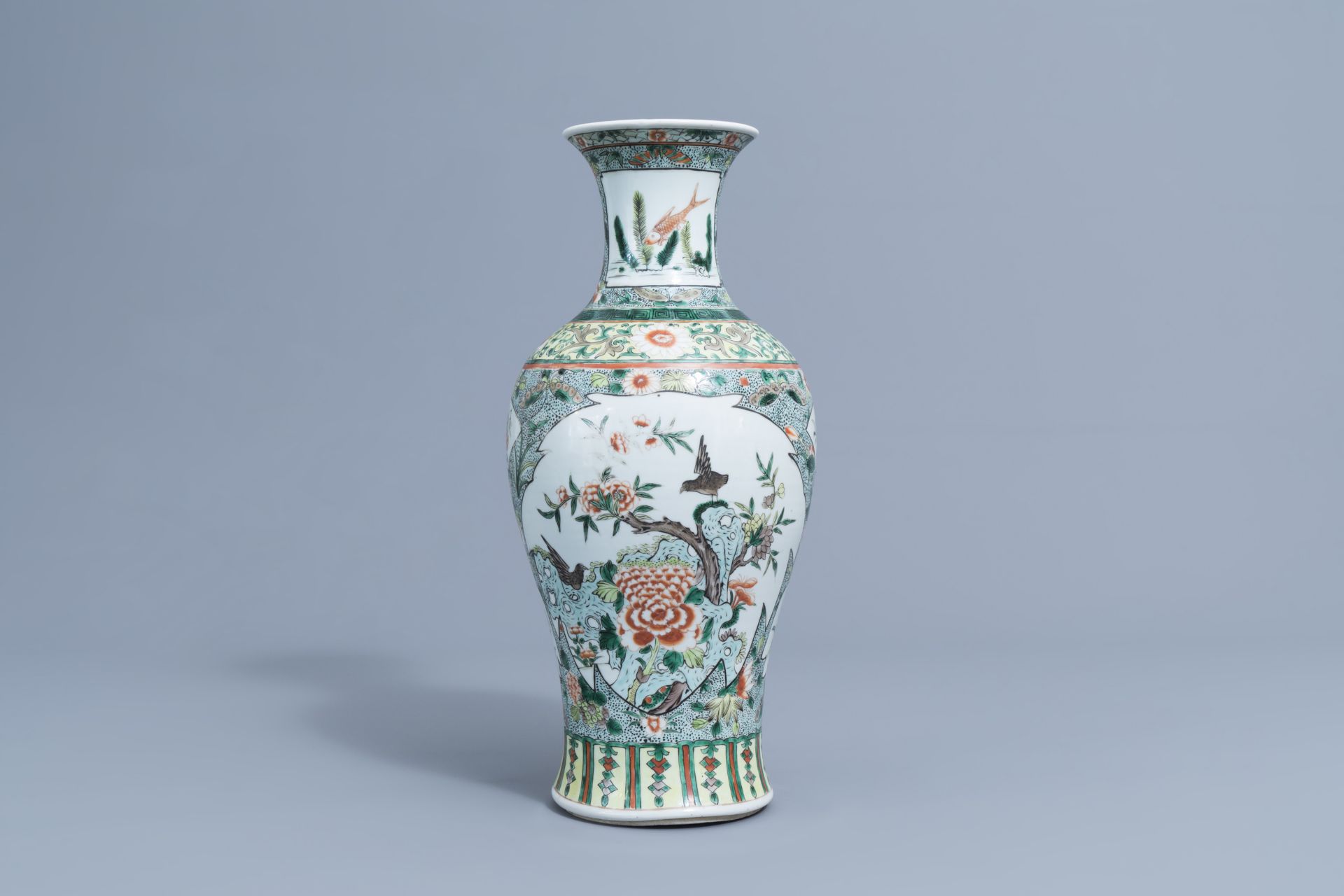 A Chinese famille verte baluster vase with birds among blossoming branches, 19th/20th C. - Image 3 of 6