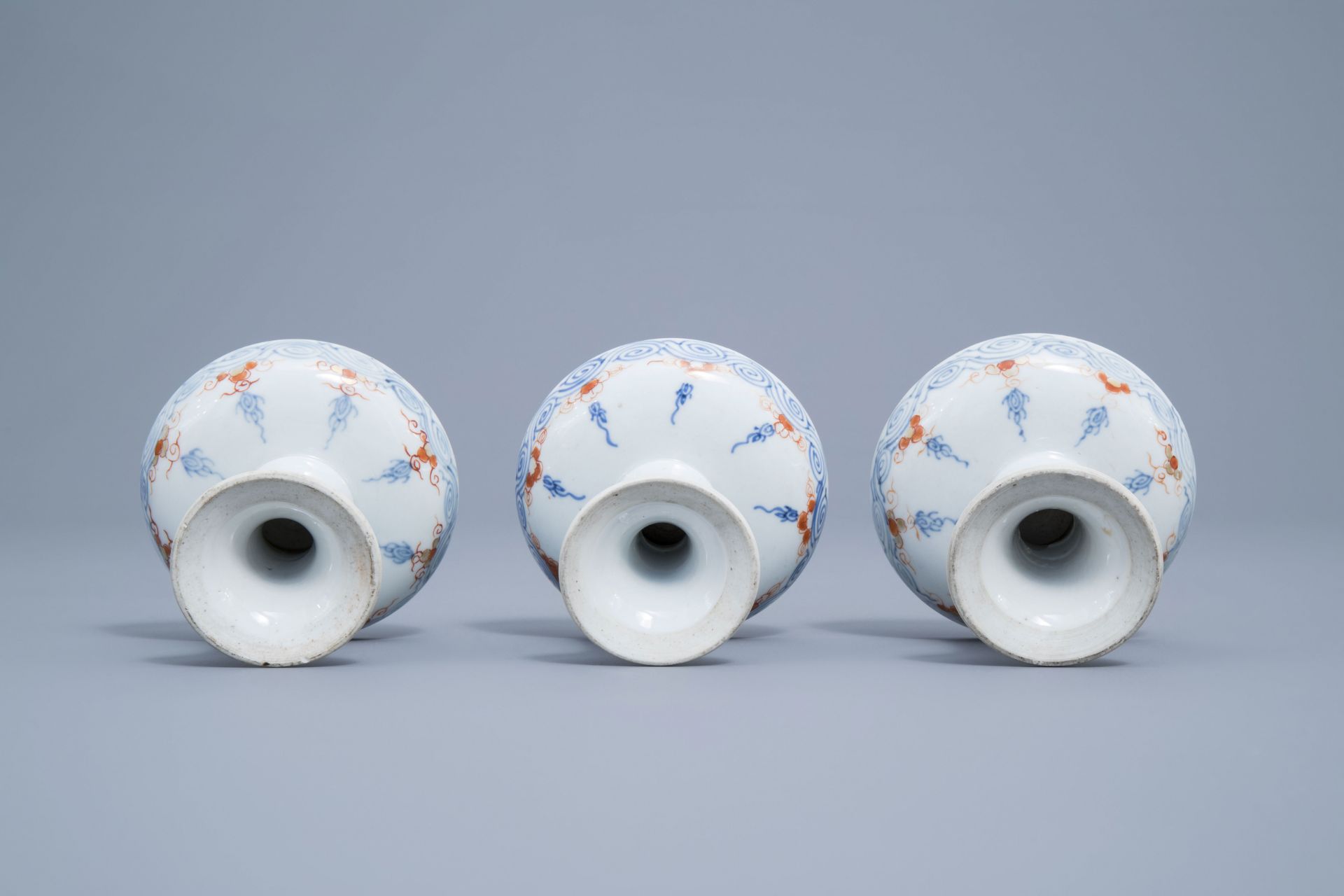 Three Chinese verte-Imari stem cups, Kangxi - Image 15 of 16