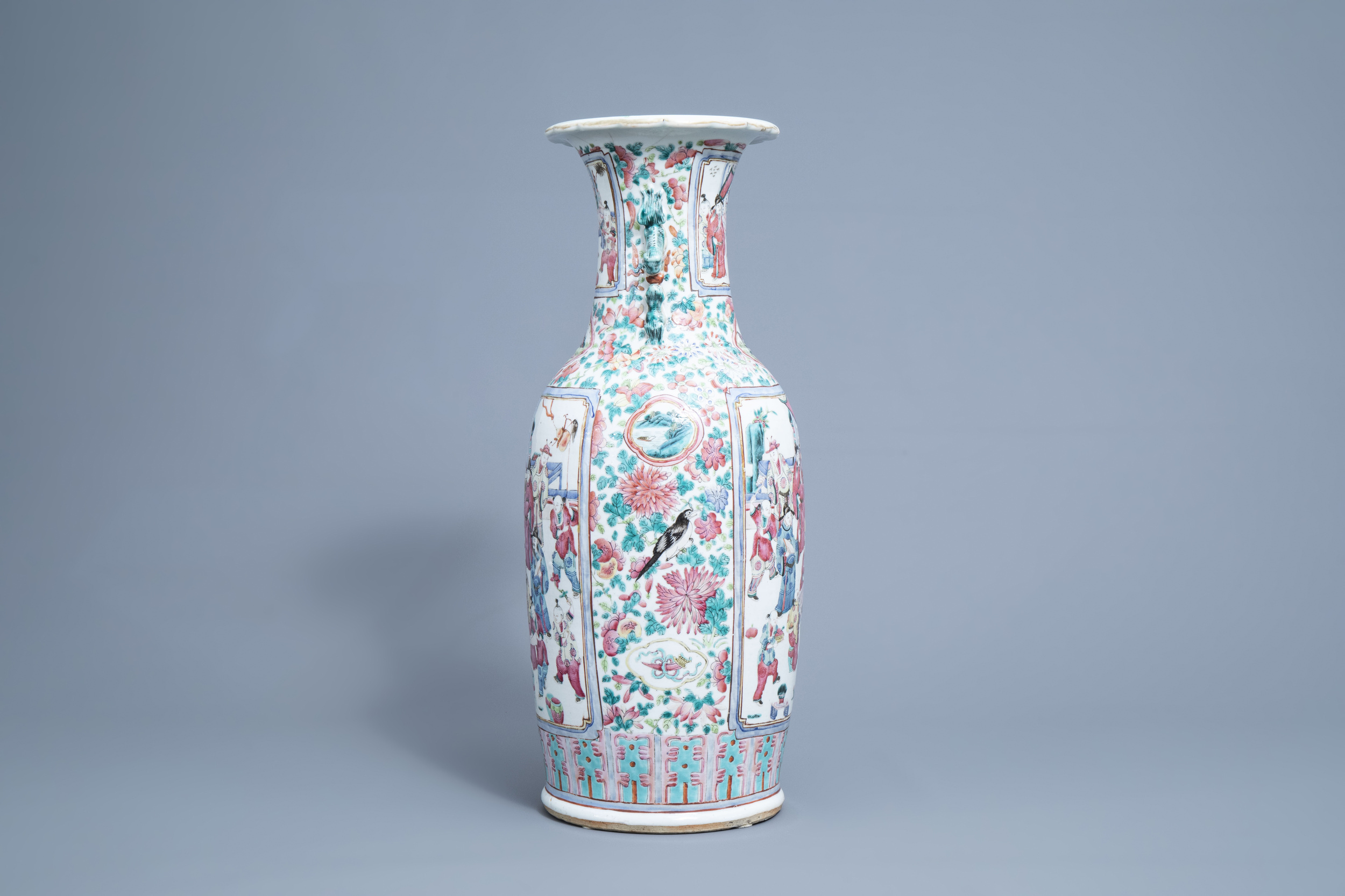 A Chinese famille rose vase with figurative and floral design, 19th C. - Image 2 of 6